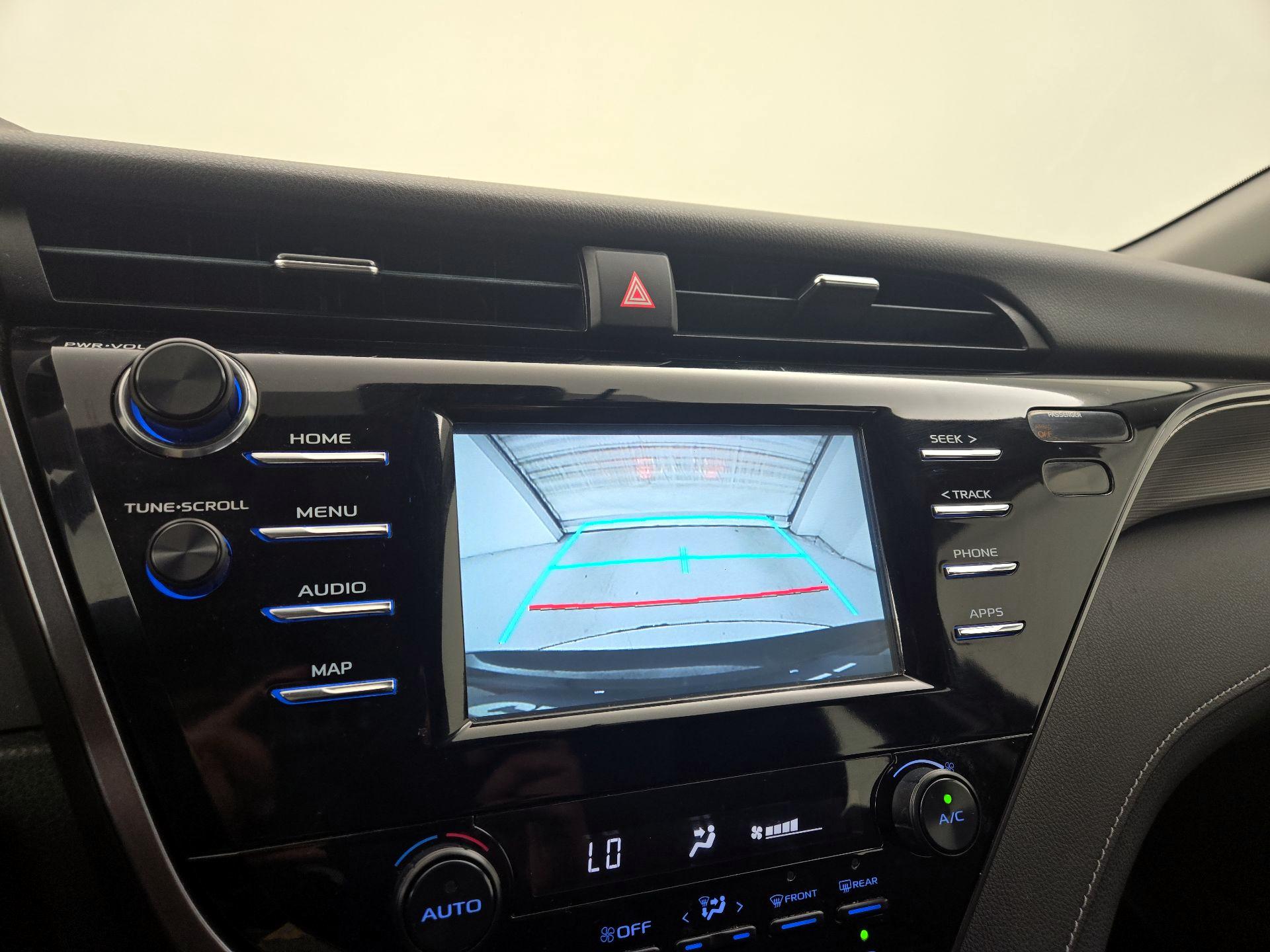 Thumbnail: 2019 Toyota Camry - 14