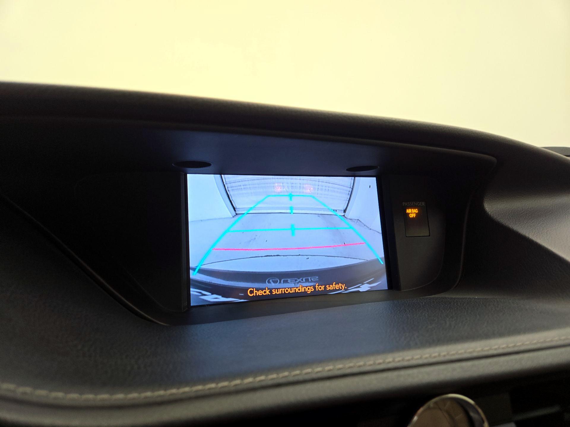 Thumbnail: 2014 Lexus ES - 15