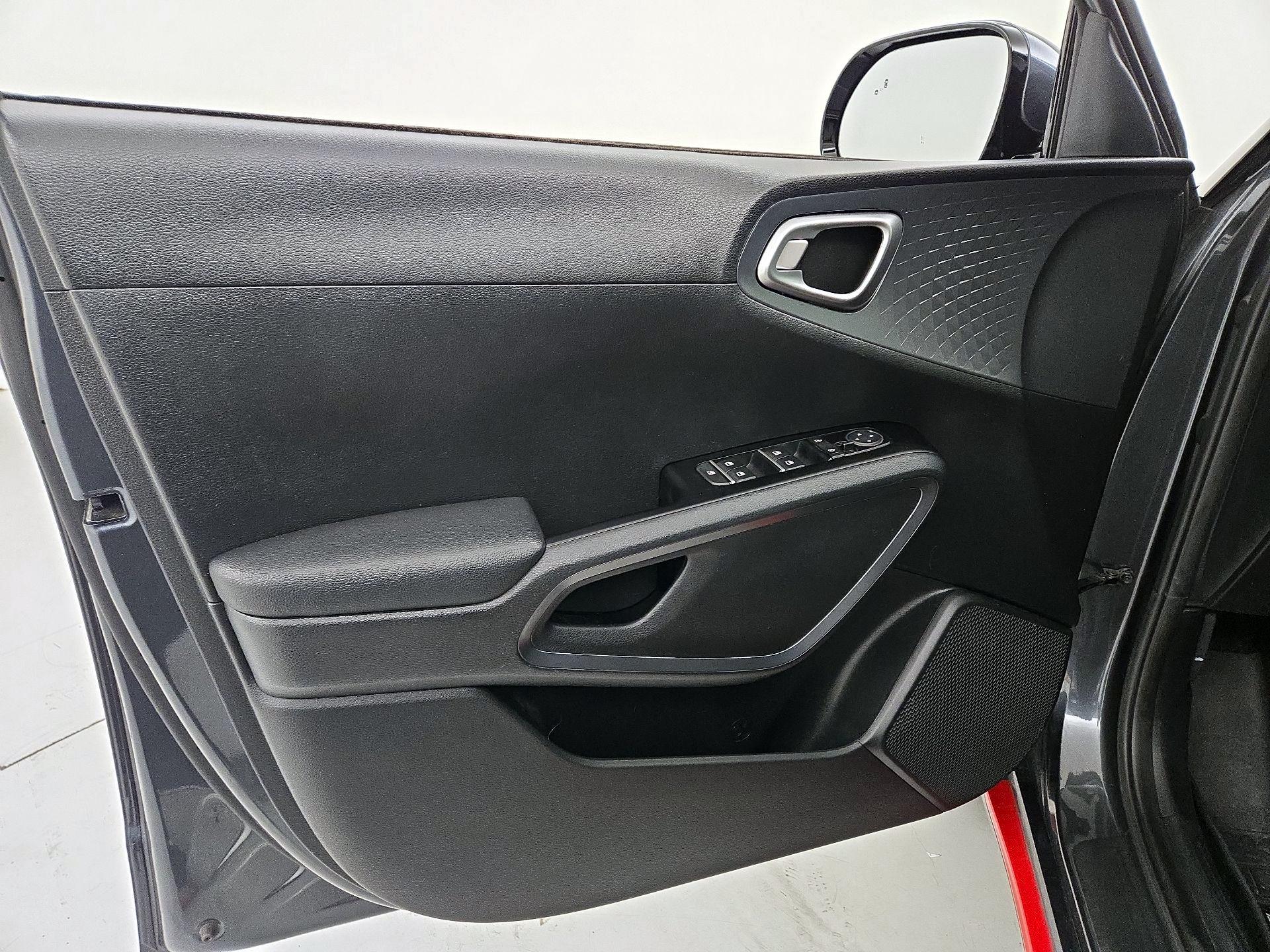 Thumbnail: 2021 Kia Soul - 12