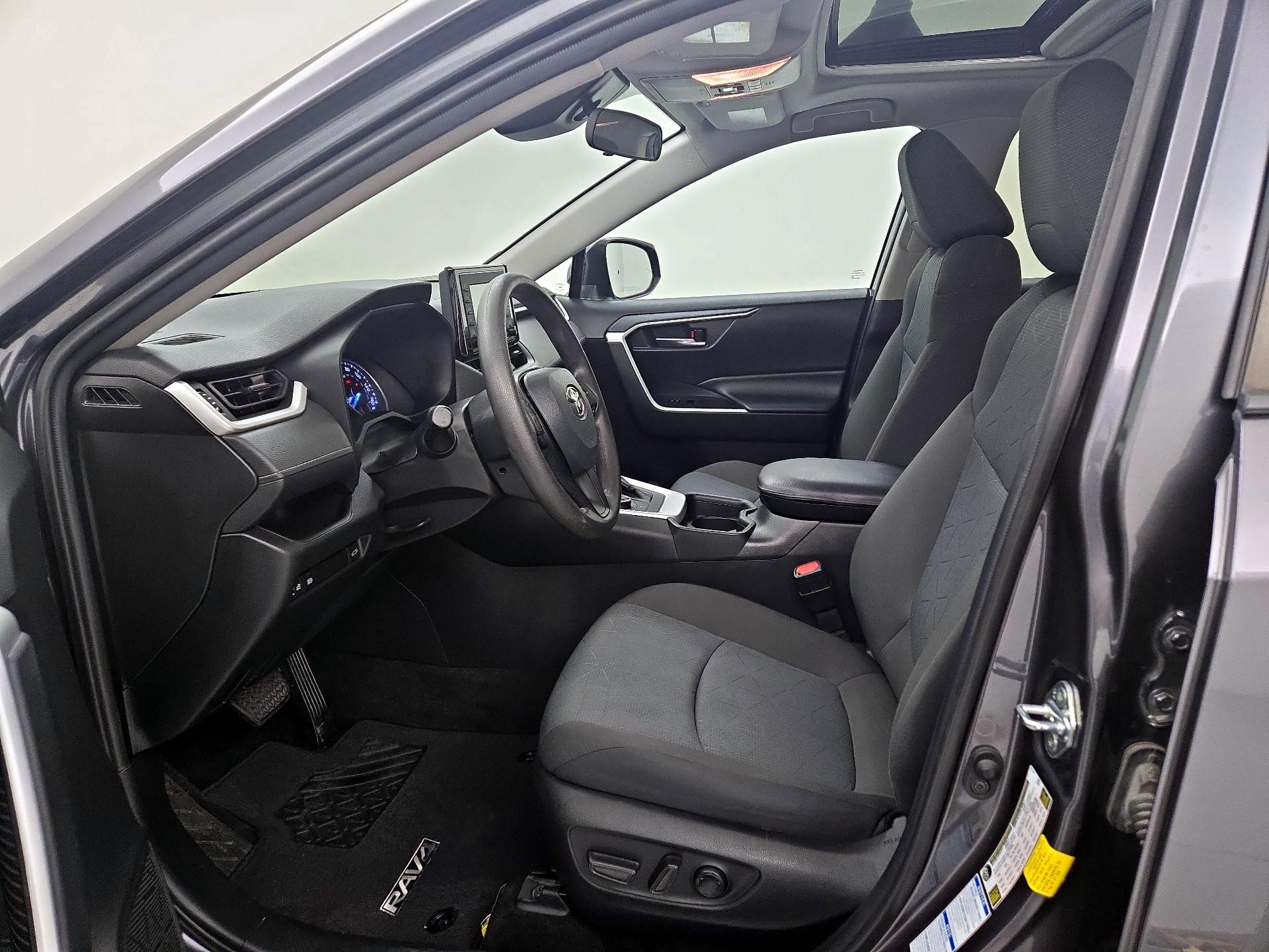 Thumbnail: 2021 Toyota RAV4 - 11