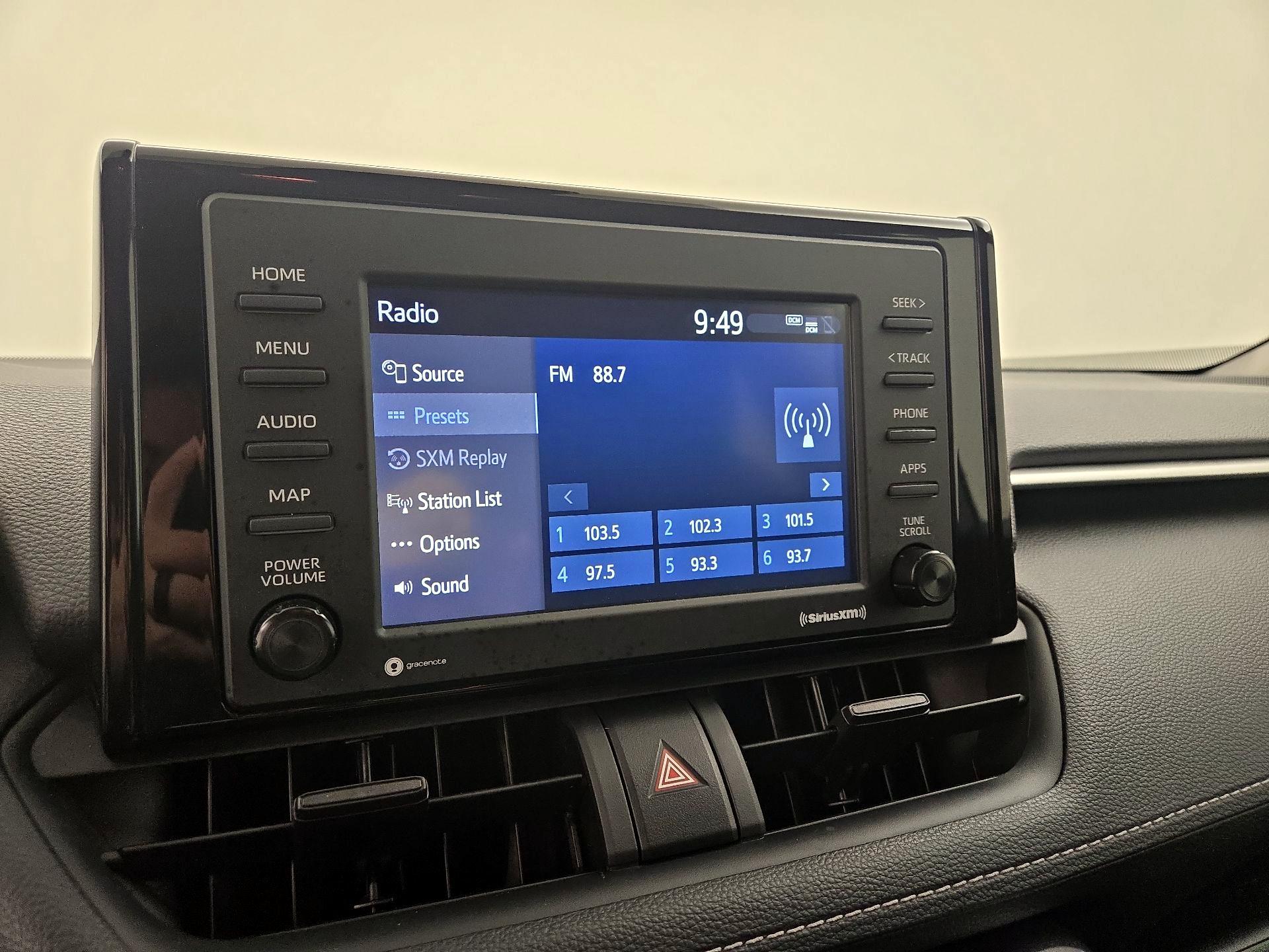 Thumbnail: 2021 Toyota RAV4 - 15