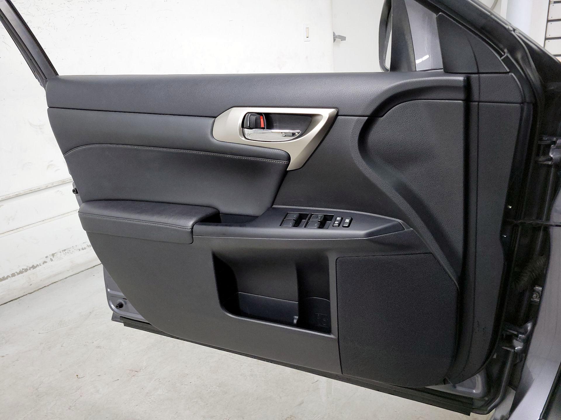 Thumbnail: 2014 Lexus CT - 12