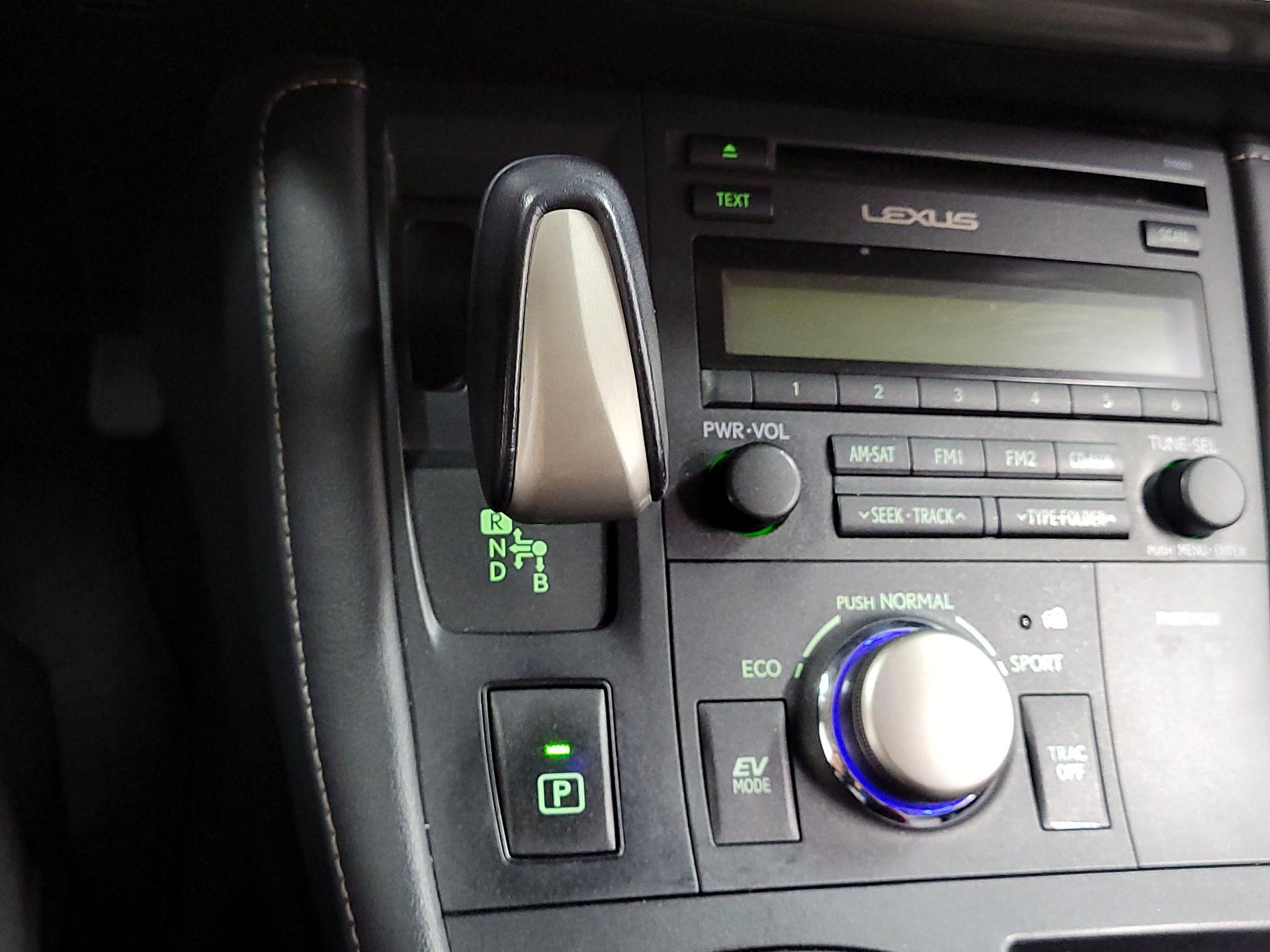 Thumbnail: 2014 Lexus CT - 15