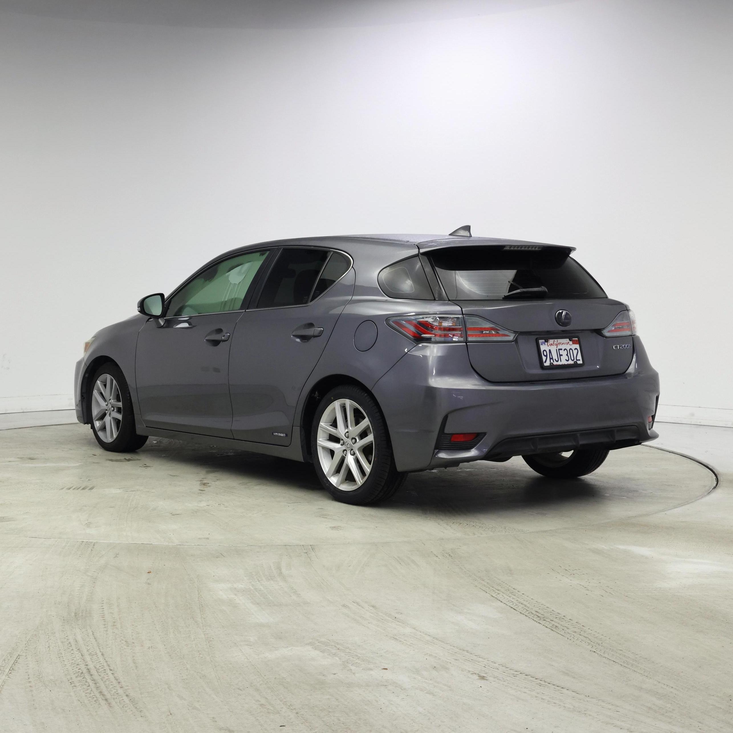 Thumbnail: 2014 Lexus CT - 2