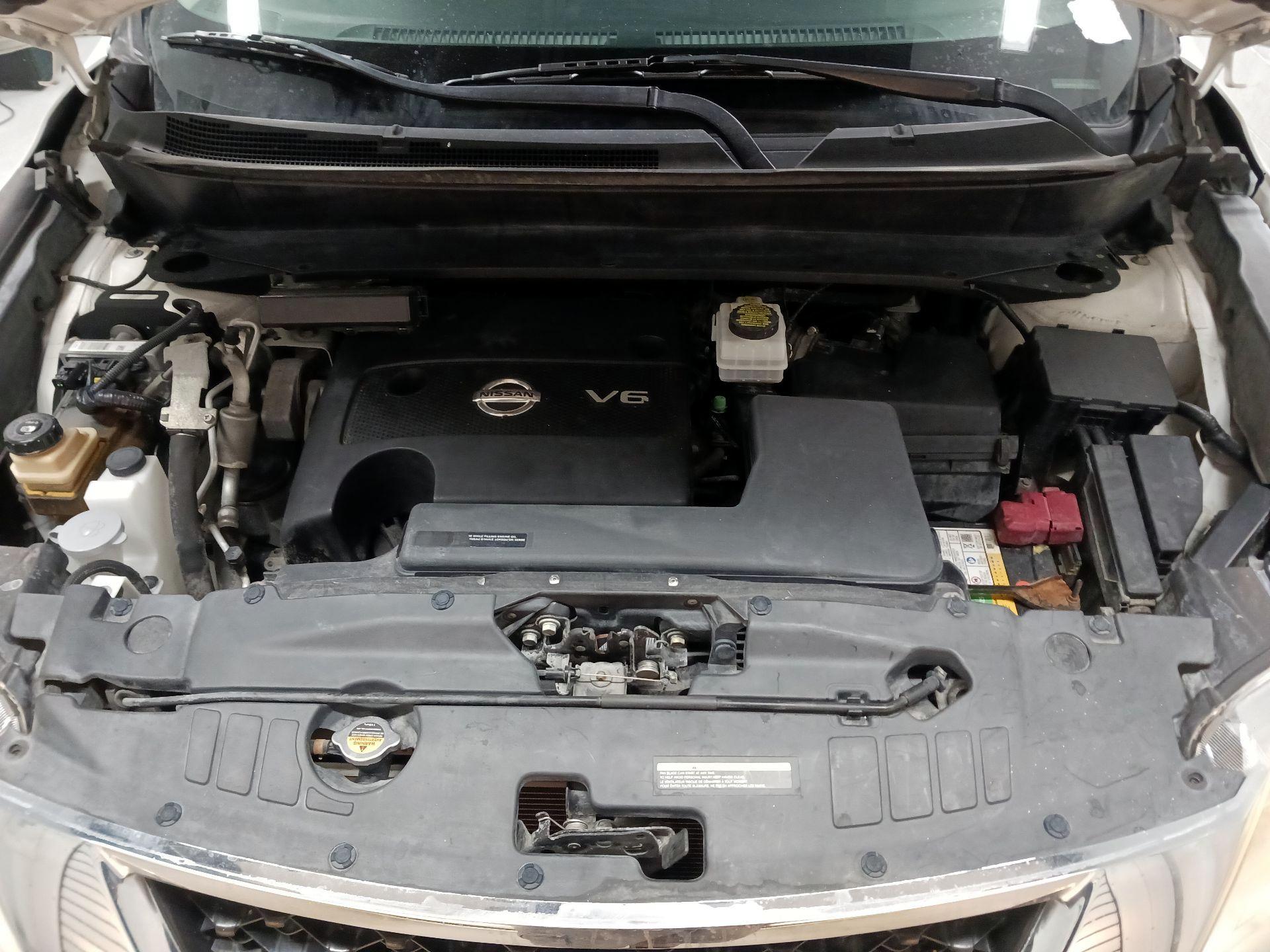 Thumbnail: 2015 Nissan Pathfinder - 17
