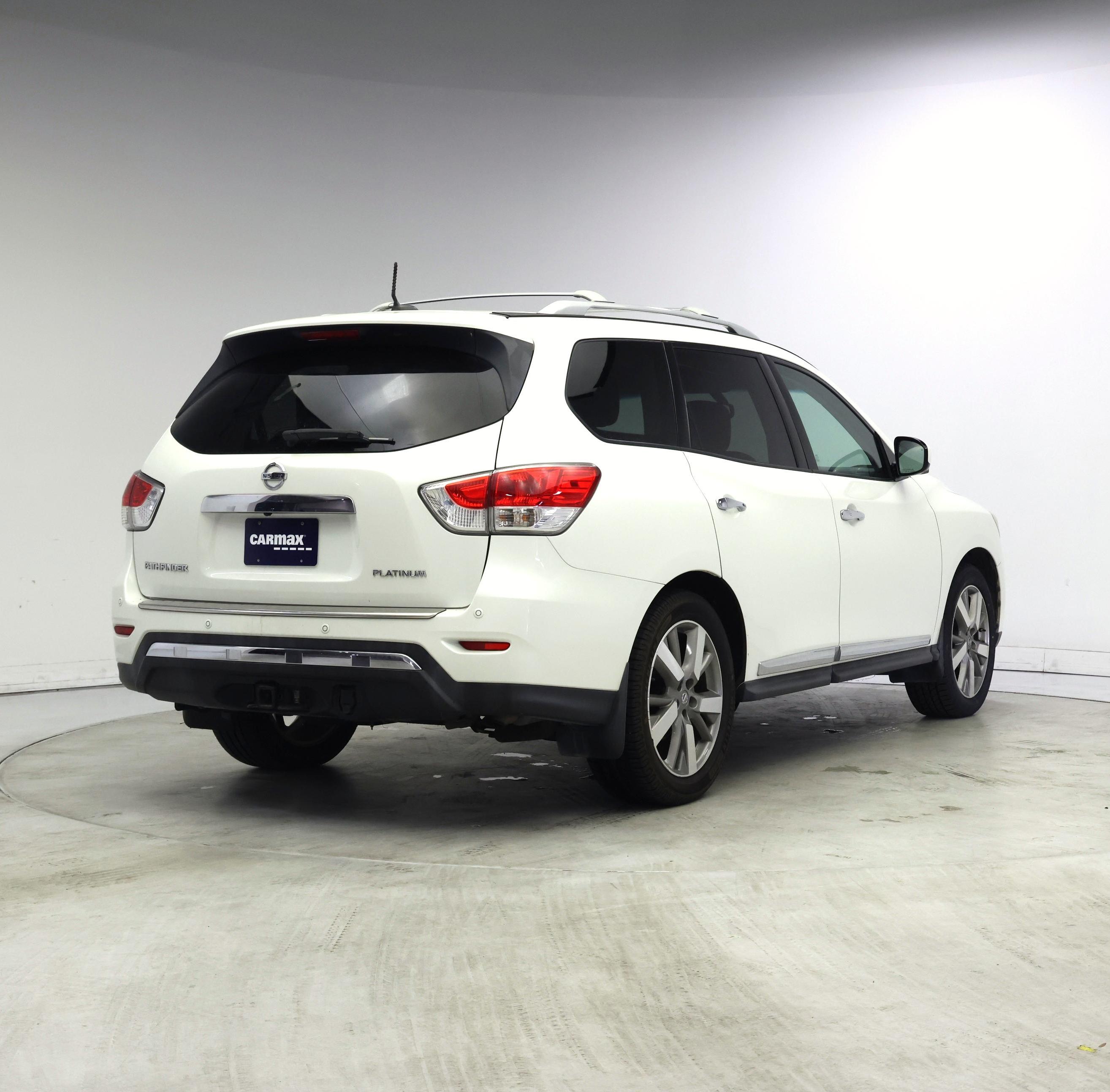 Thumbnail: 2015 Nissan Pathfinder - 8