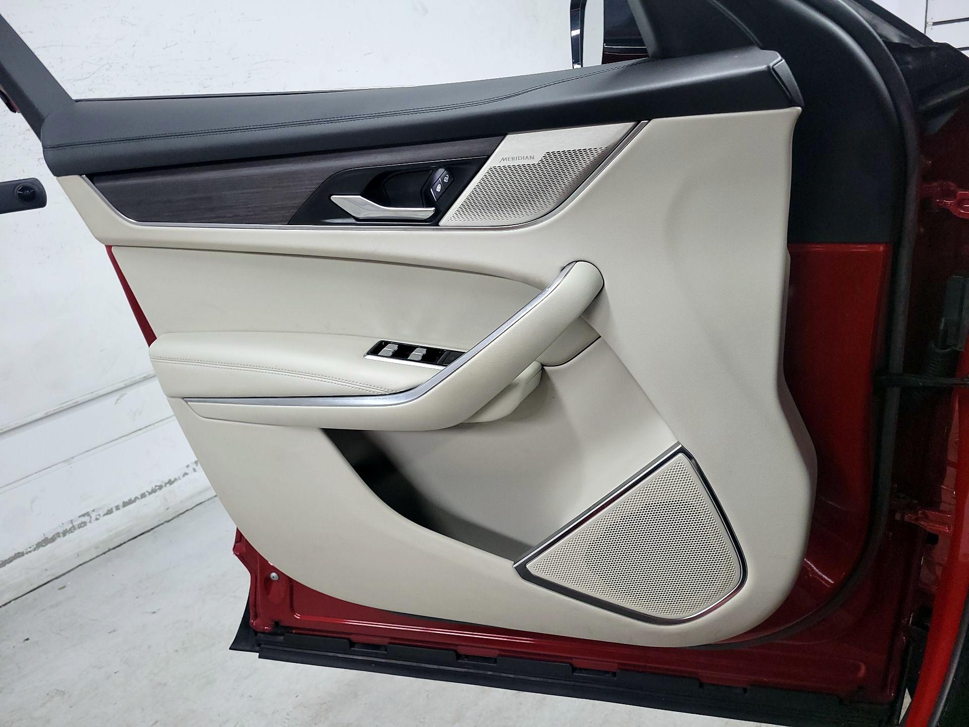 Thumbnail: 2021 Jaguar F-Pace - 12