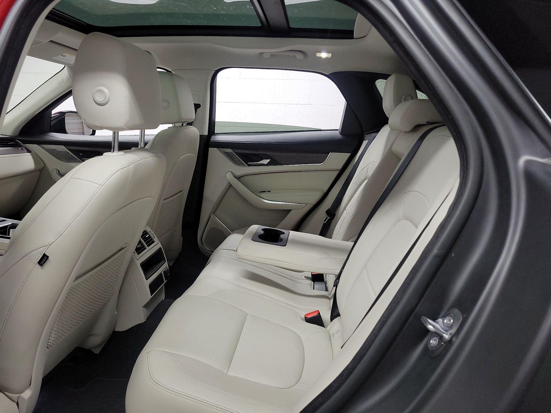 Thumbnail: 2021 Jaguar F-Pace - 18