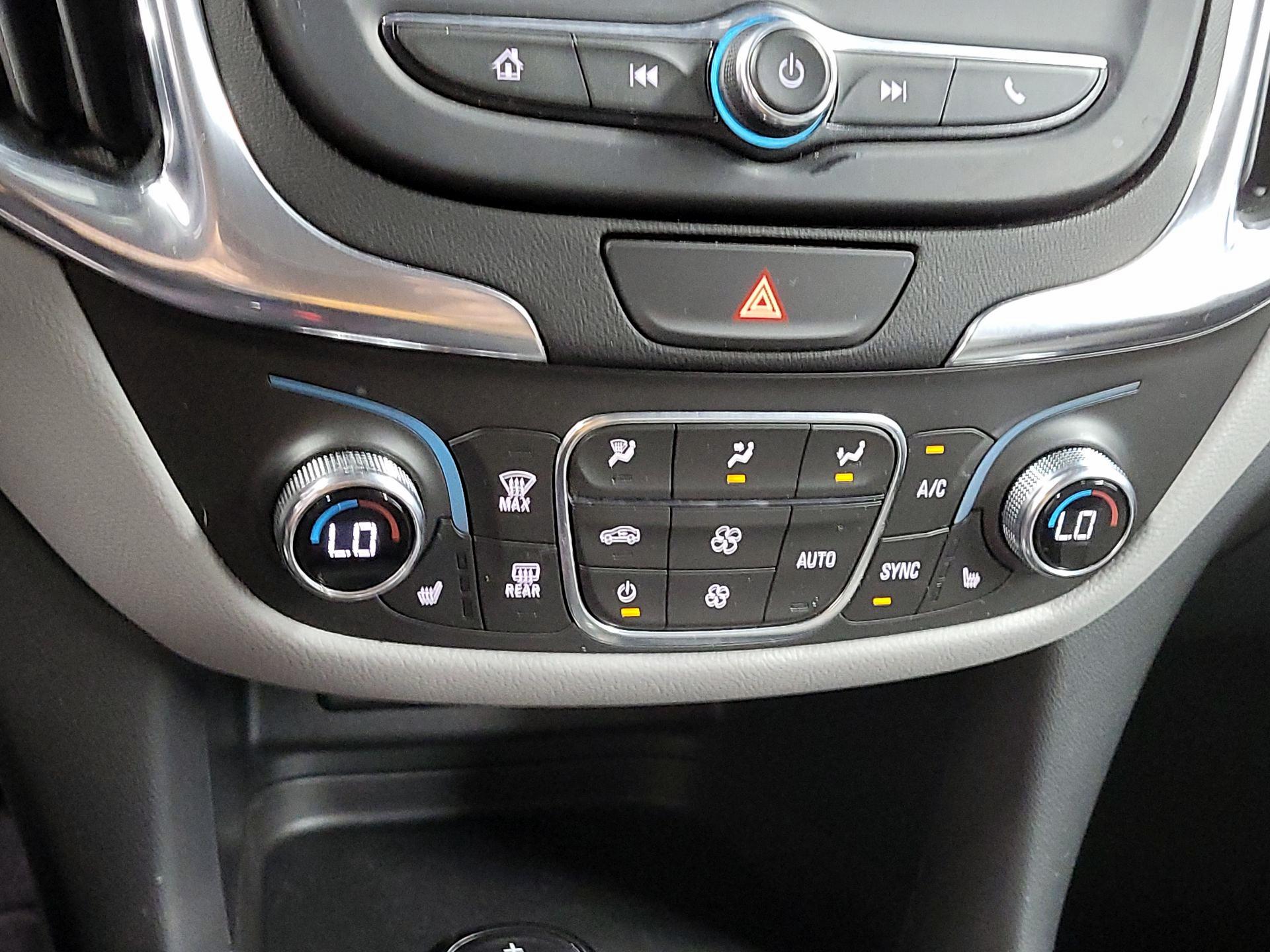 Thumbnail: 2021 Chevrolet Equinox - 15