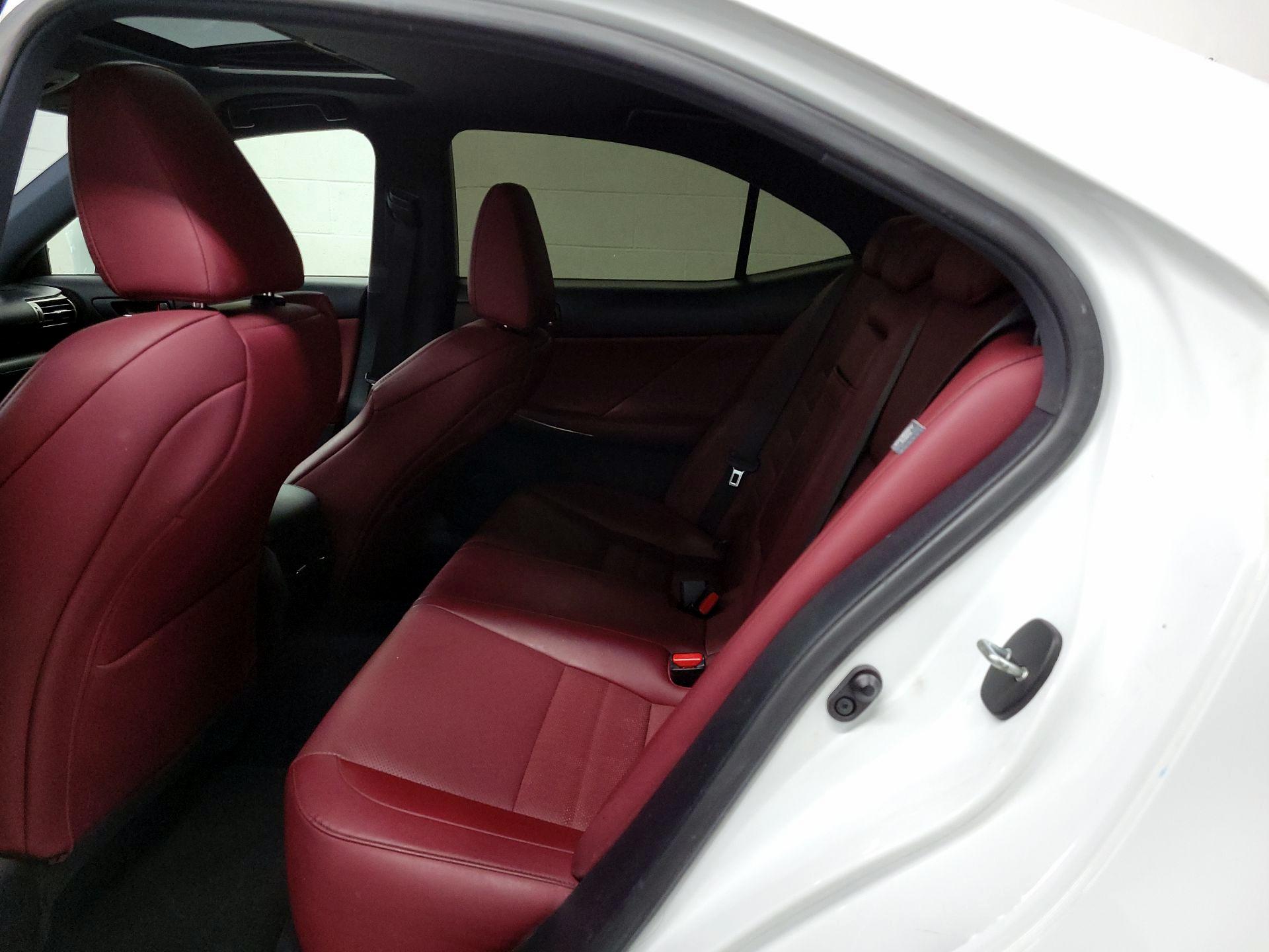 Thumbnail: 2016 Lexus IS - 17