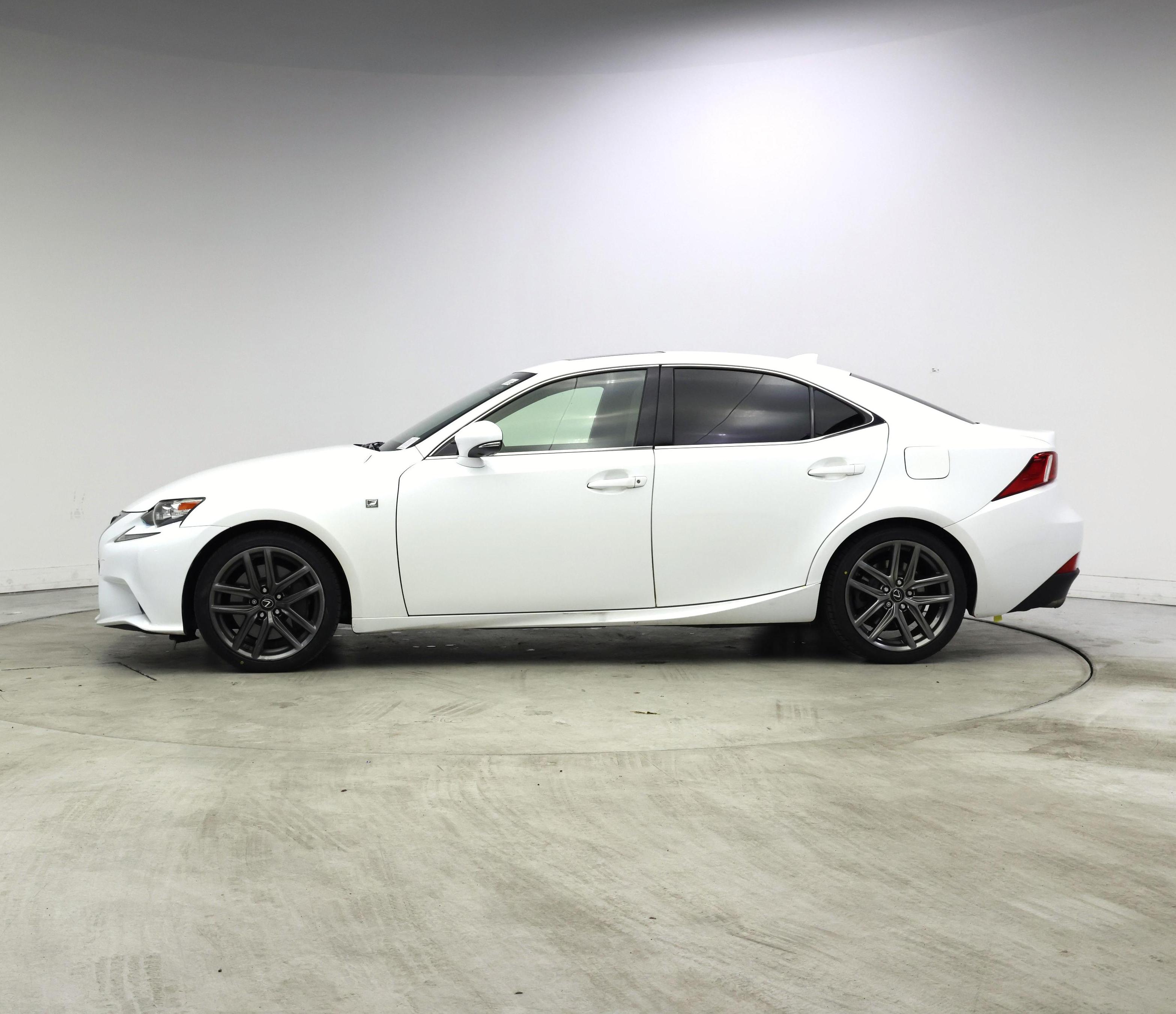 Thumbnail: 2016 Lexus IS - 3