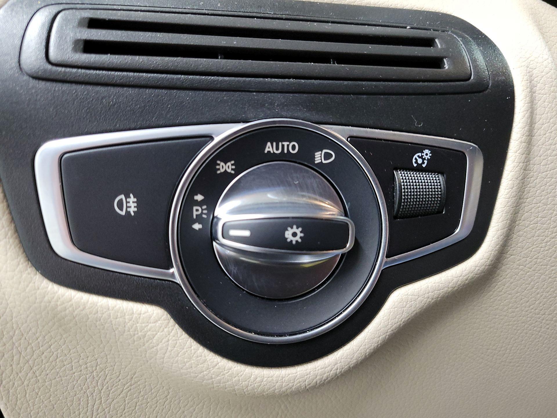 Thumbnail: 2020 Mercedes-Benz GLC - 13