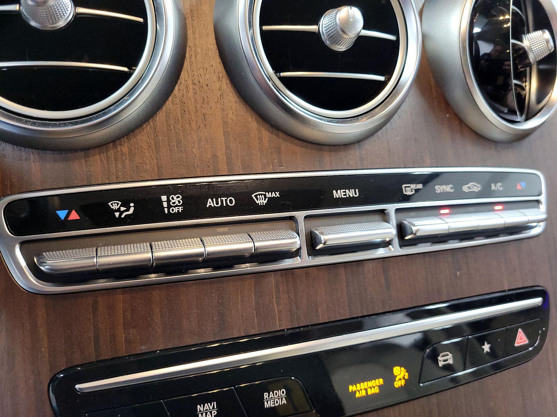 Thumbnail: 2020 Mercedes-Benz GLC - 16