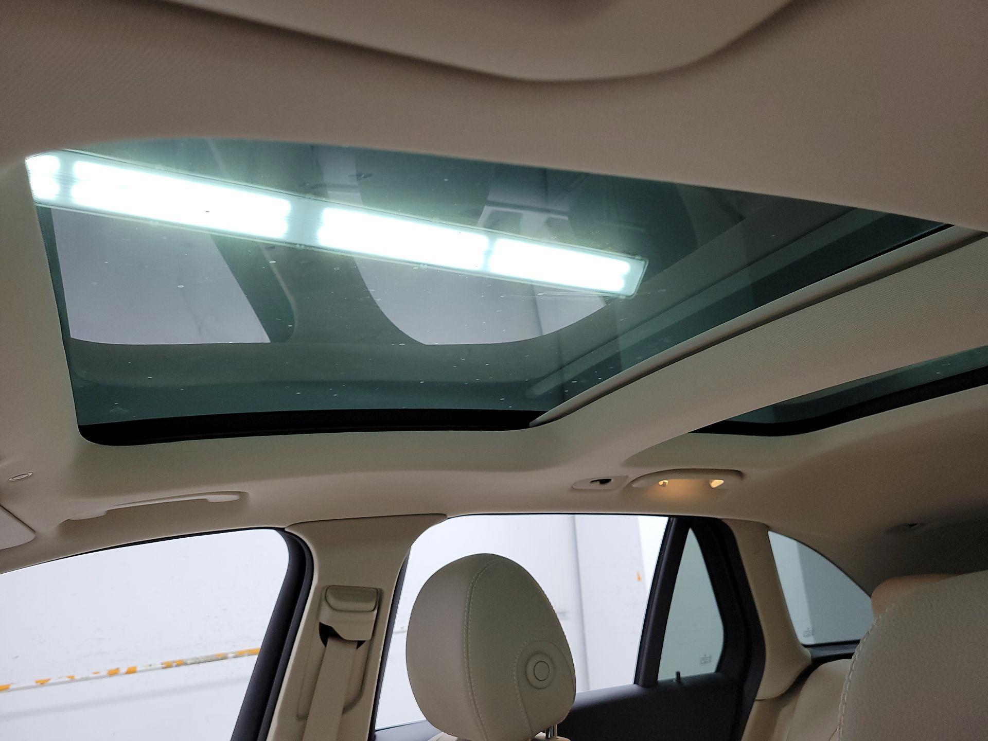 Thumbnail: 2020 Mercedes-Benz GLC - 19