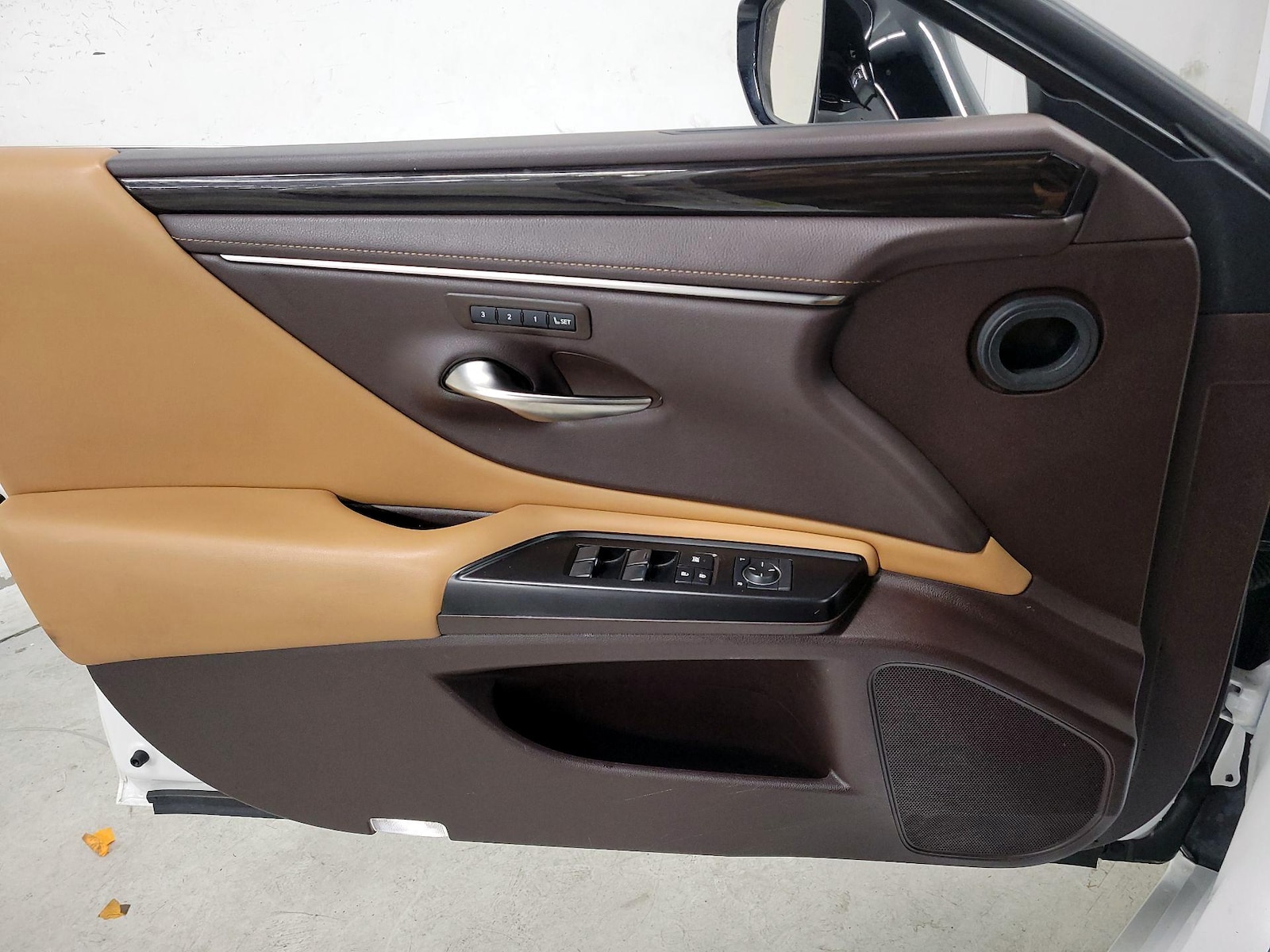 2019 Lexus ES 350 - Photo 13