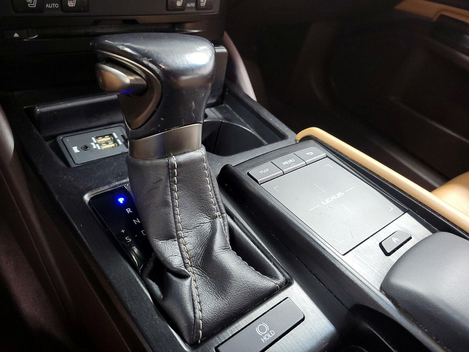 2019 Lexus ES 350 - Photo 17