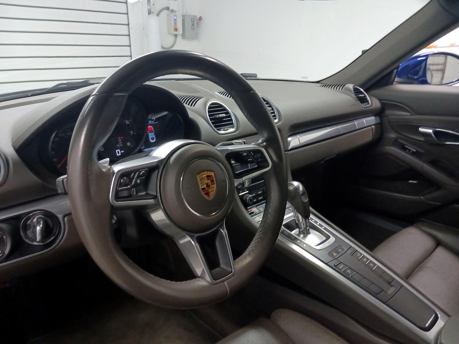 Thumbnail: 2020 Porsche 718 Cayman - 9