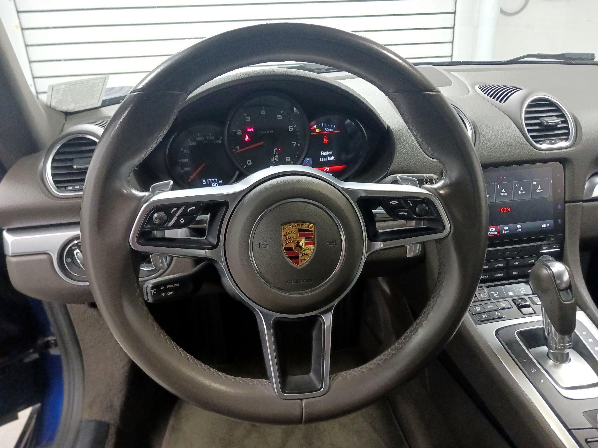 Thumbnail: 2020 Porsche 718 Cayman - 10