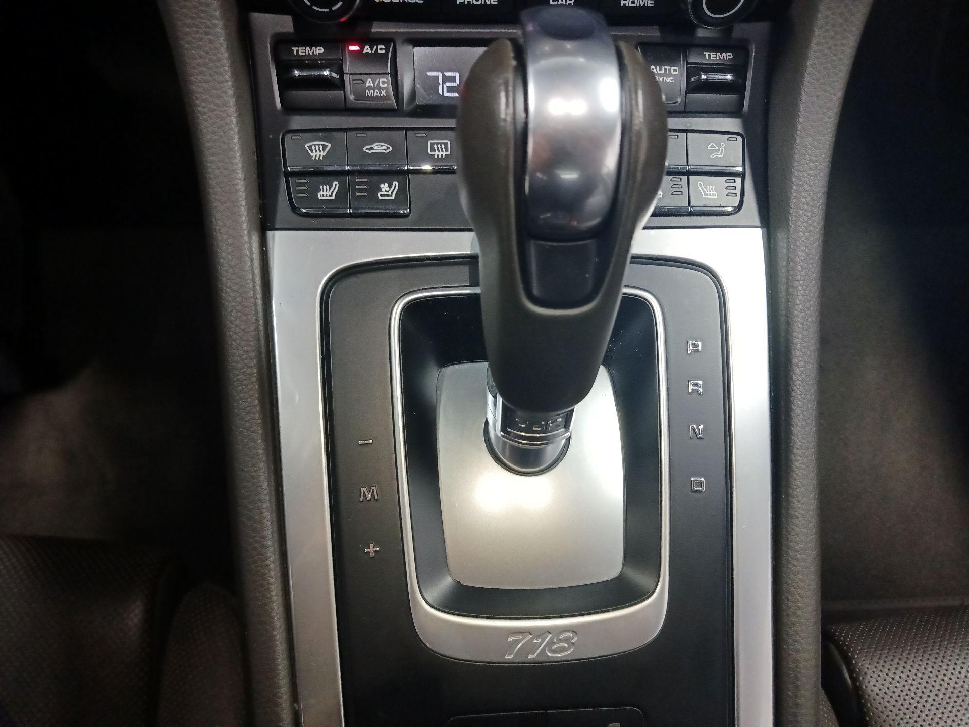 Thumbnail: 2020 Porsche 718 Cayman - 17