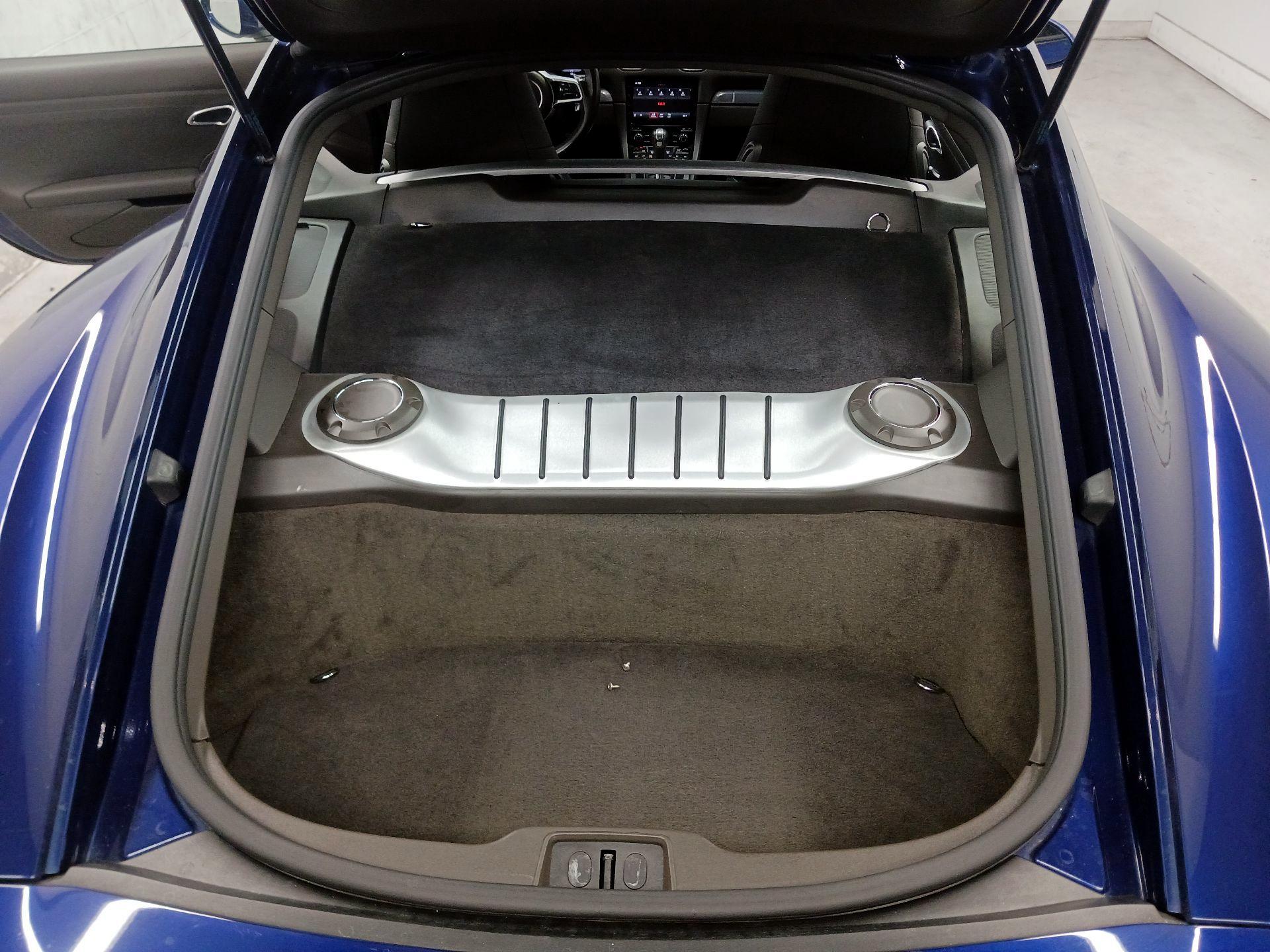 Thumbnail: 2020 Porsche 718 Cayman - 18