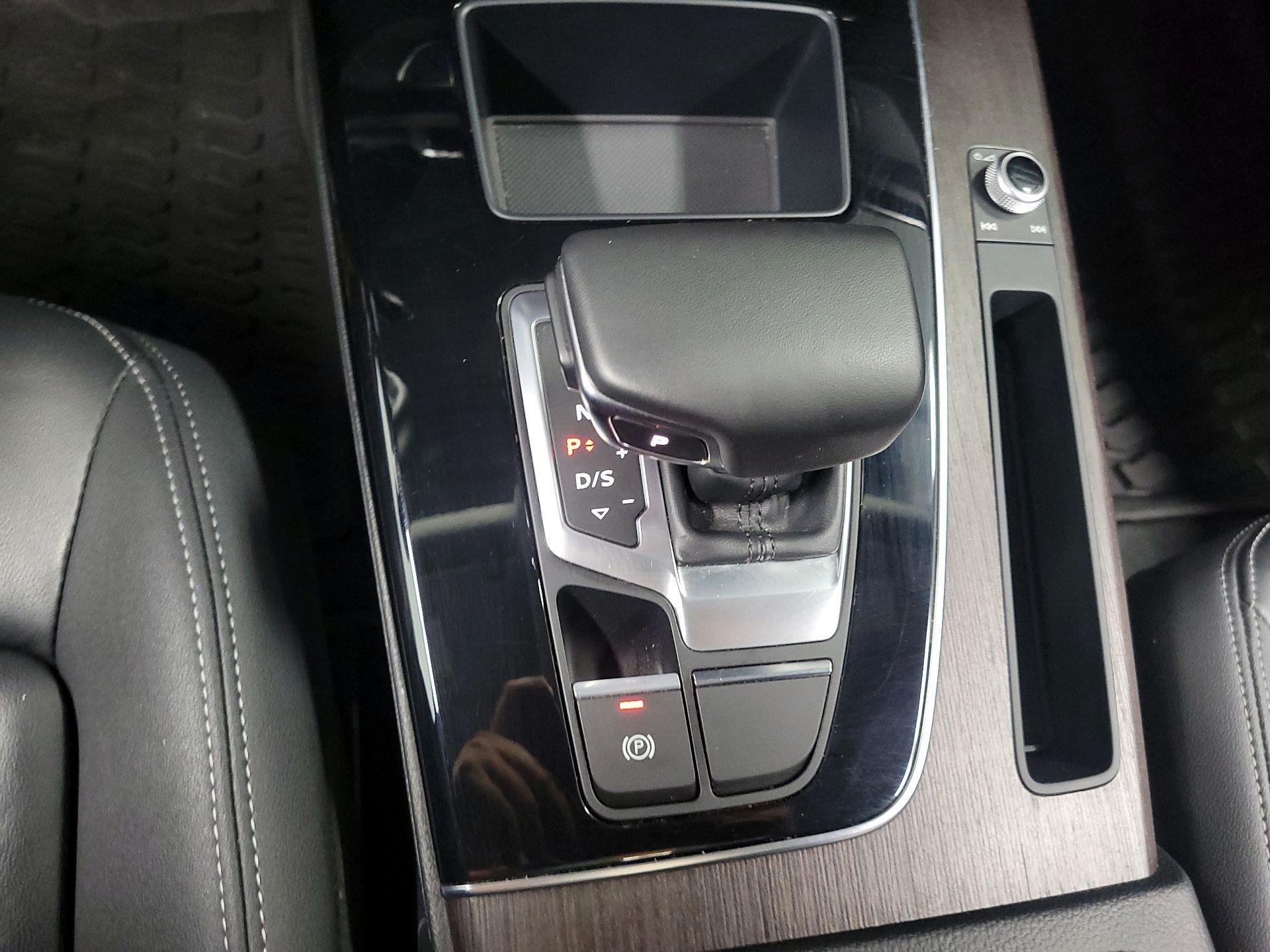 Thumbnail: 2023 Audi Q5 - 16