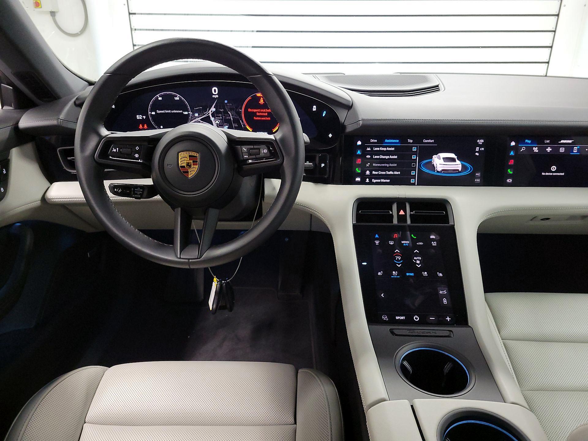 Thumbnail: 2022 Porsche Taycan - 9