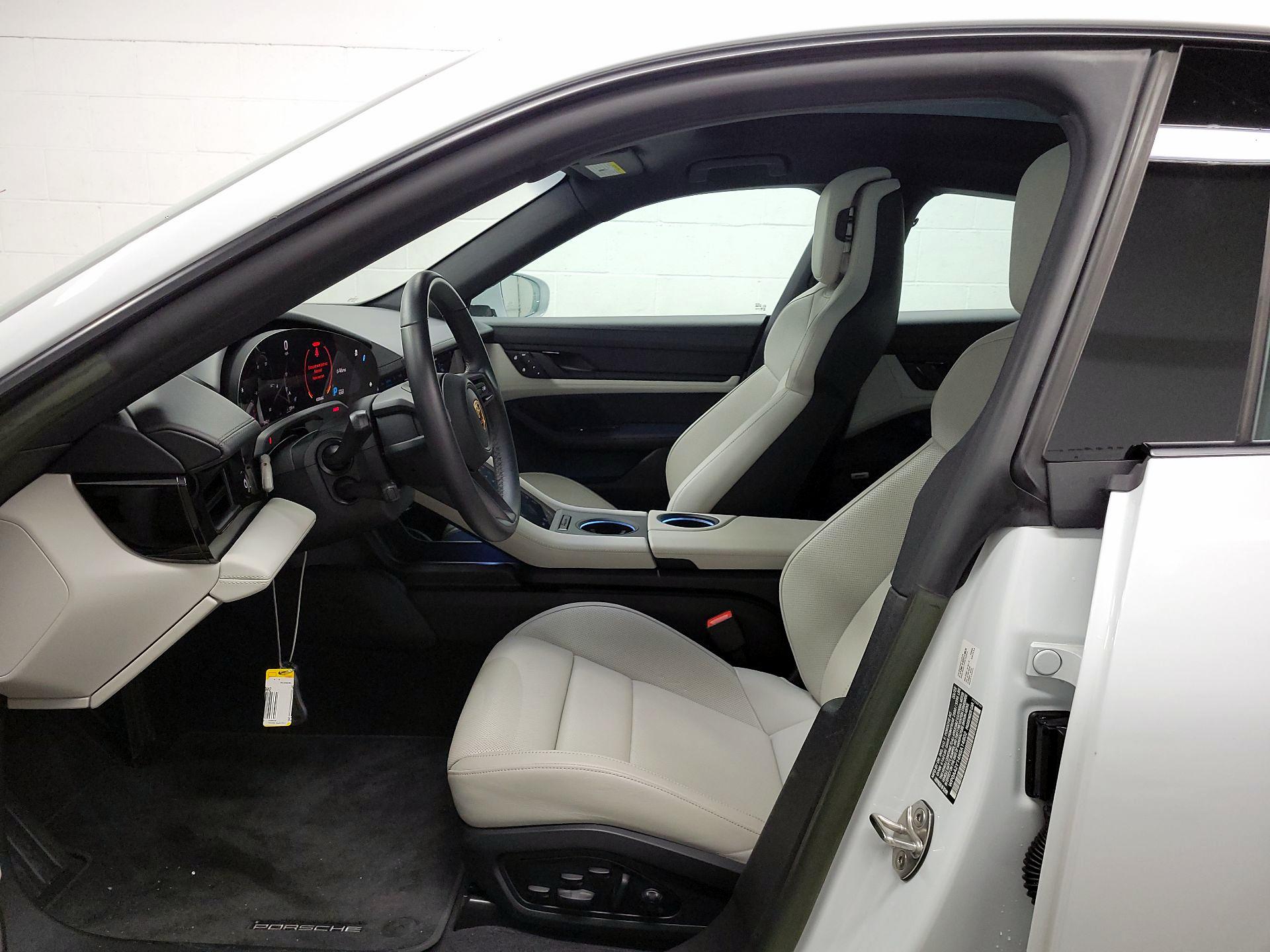 Thumbnail: 2022 Porsche Taycan - 11