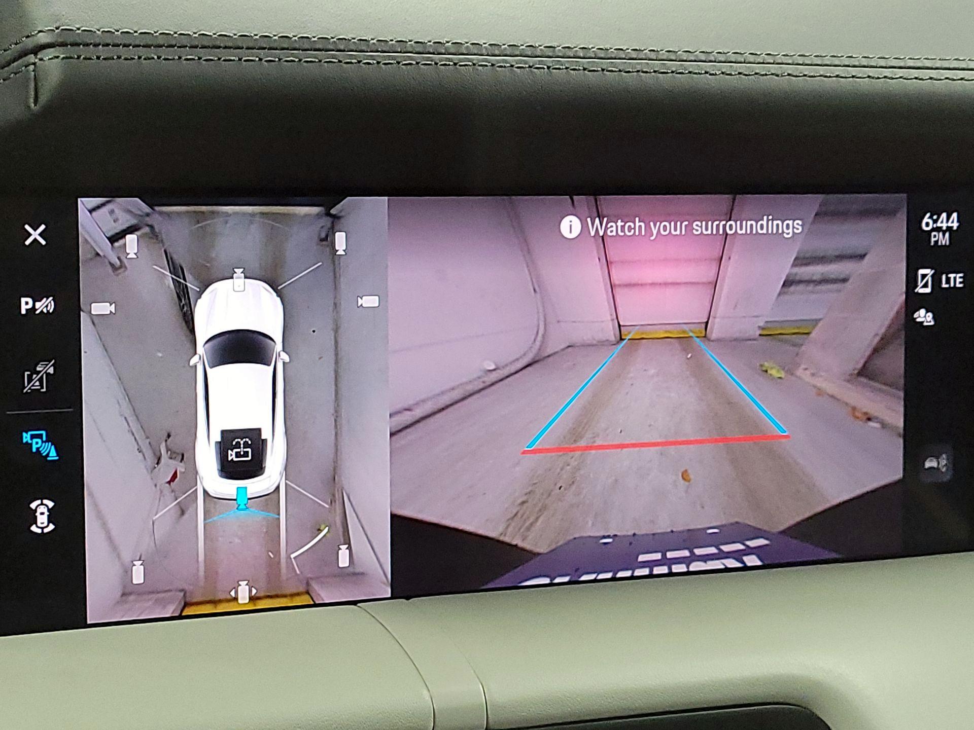 Thumbnail: 2022 Porsche Taycan - 13