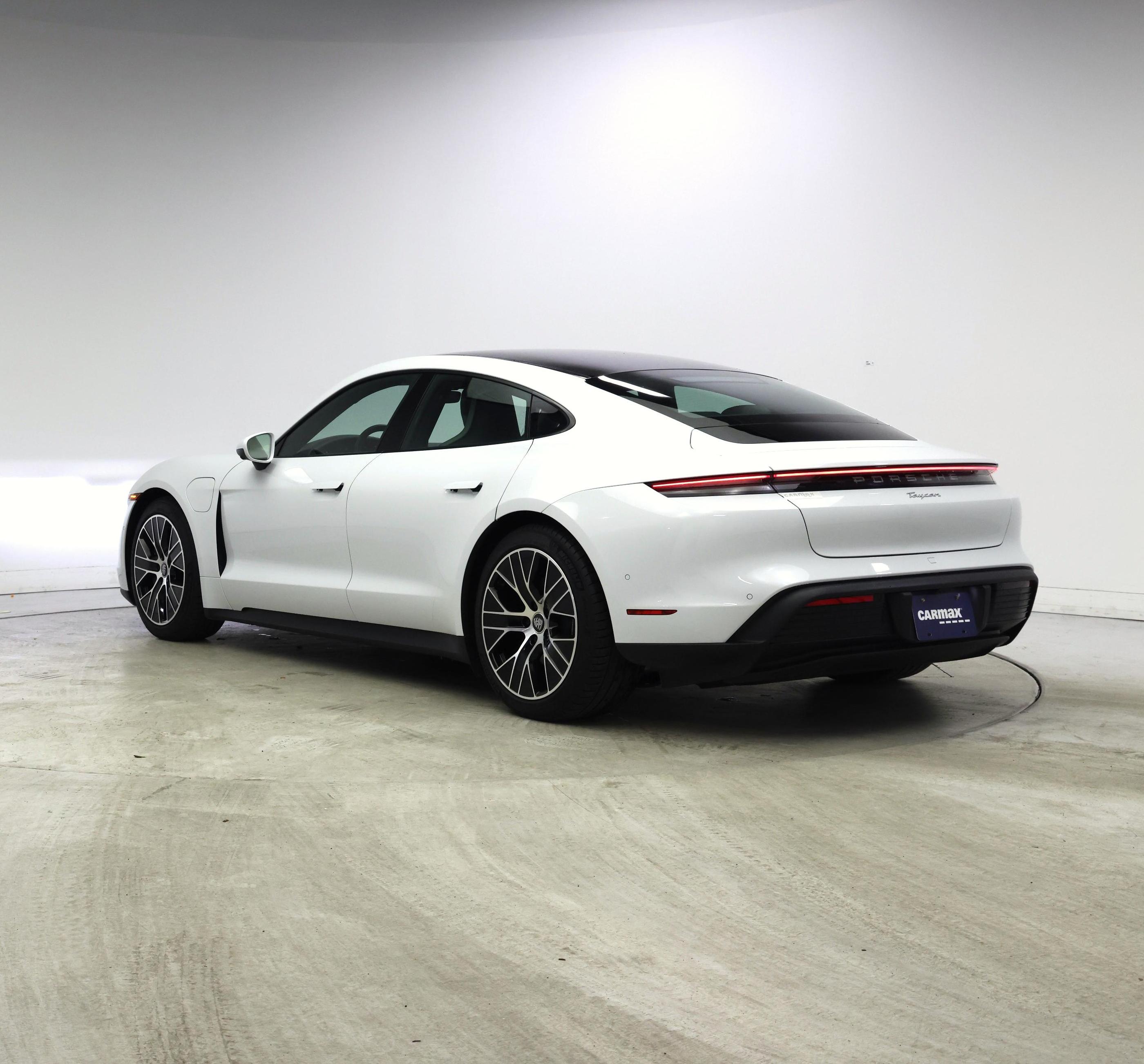 Thumbnail: 2022 Porsche Taycan - 2