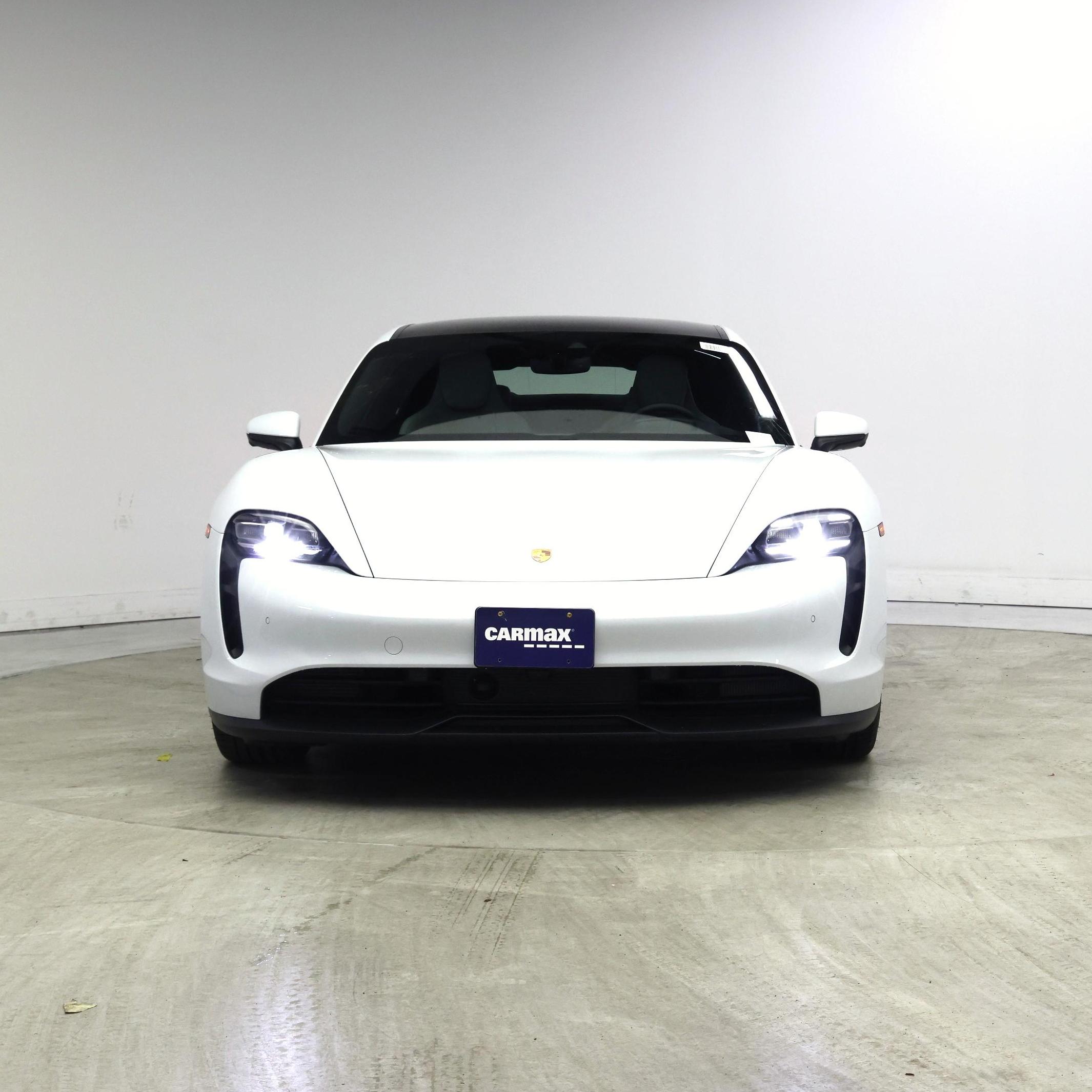 Thumbnail: 2022 Porsche Taycan - 5