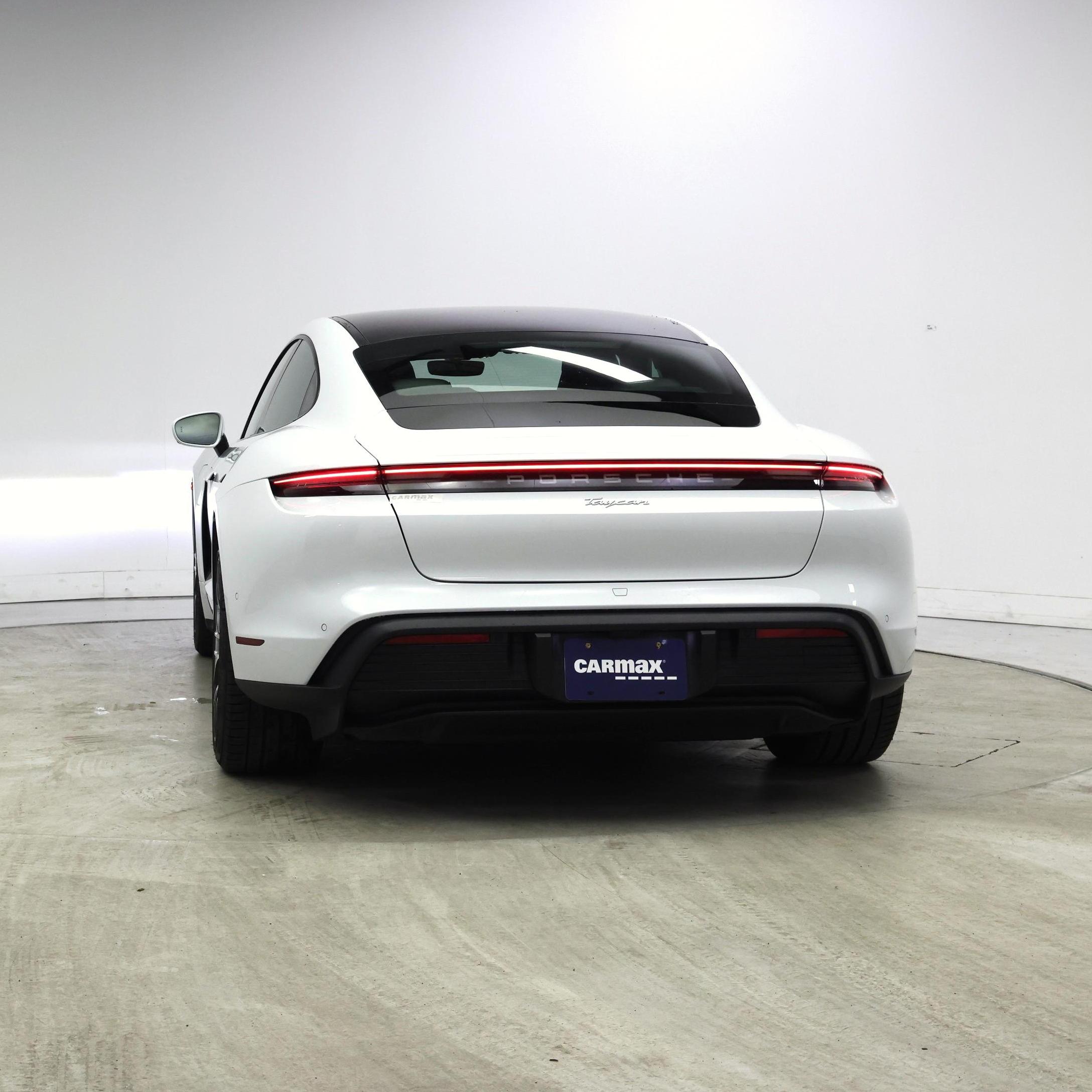 Thumbnail: 2022 Porsche Taycan - 6