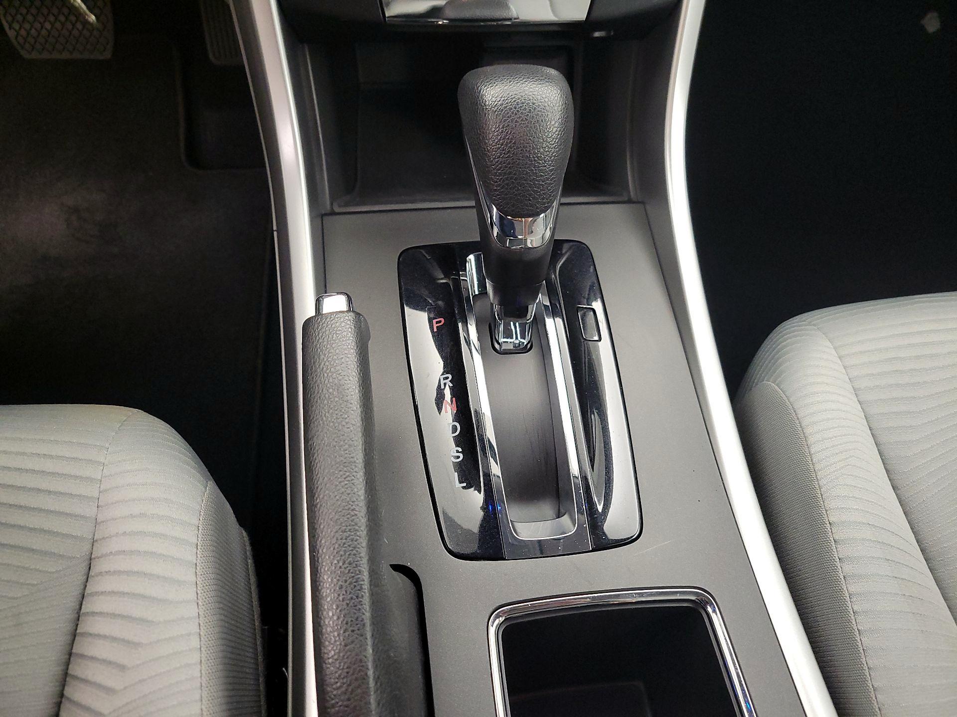 Thumbnail: 2015 Honda Accord - 17