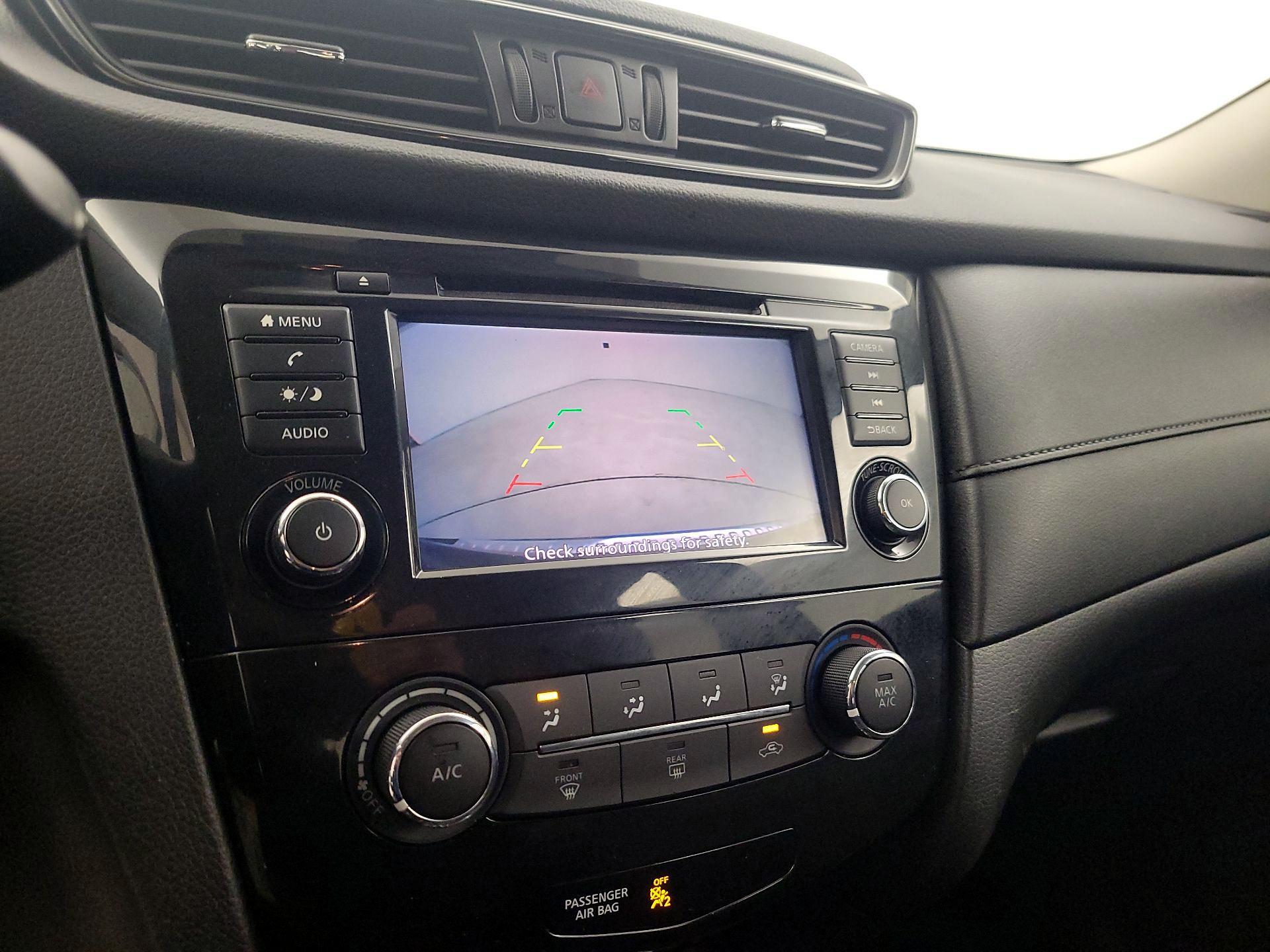 Thumbnail: 2019 Nissan Rogue - 14