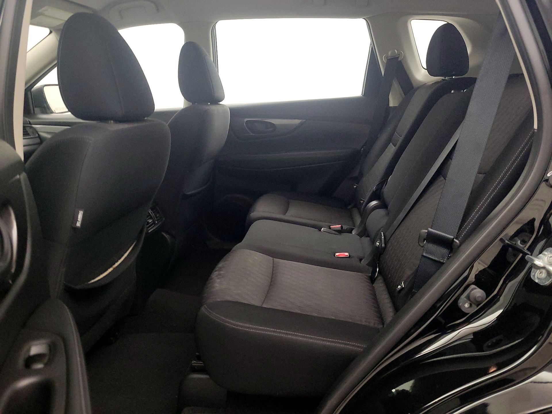 Thumbnail: 2019 Nissan Rogue - 19