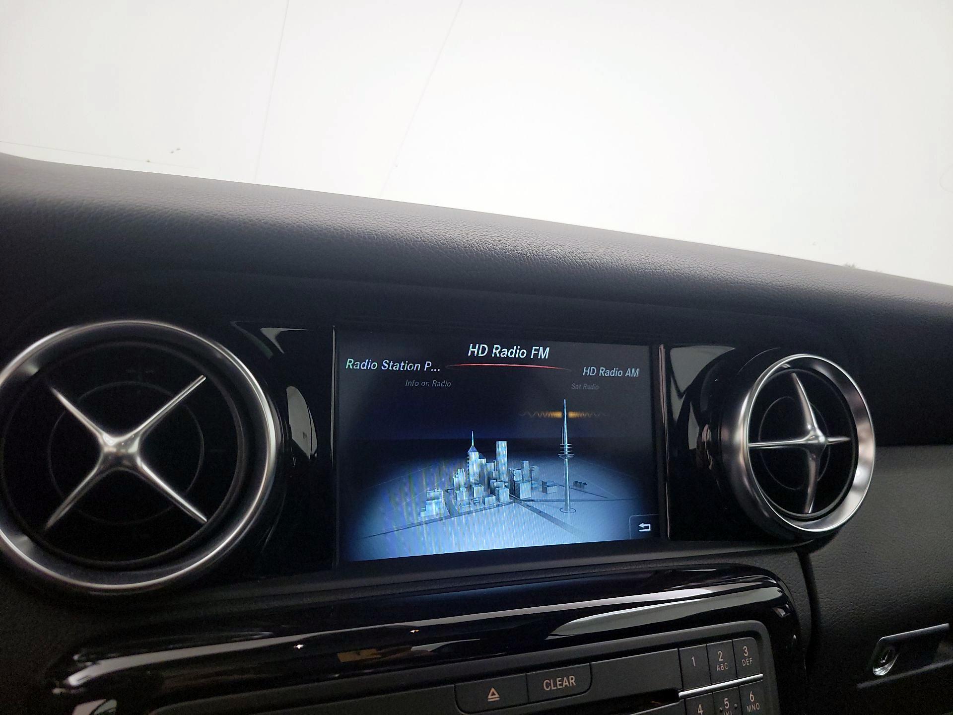 Thumbnail: 2018 Mercedes-Benz SLC - 15