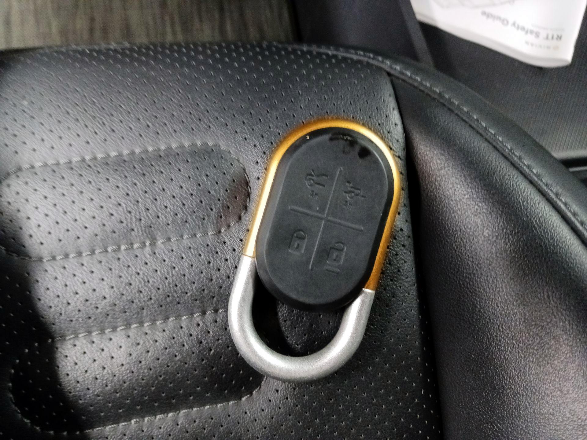 Thumbnail: 2022 Rivian R1T - 19