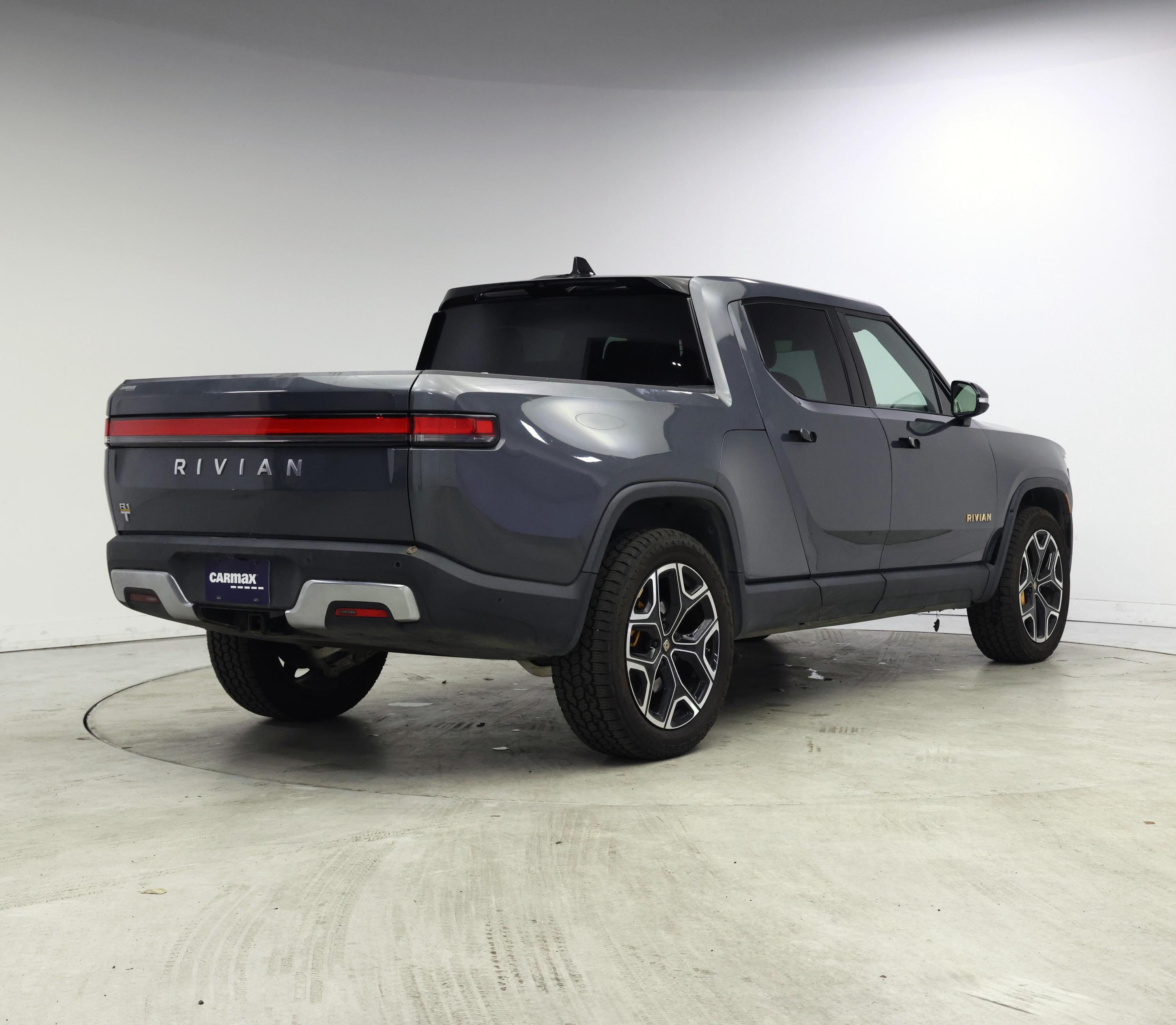 Thumbnail: 2022 Rivian R1T - 8
