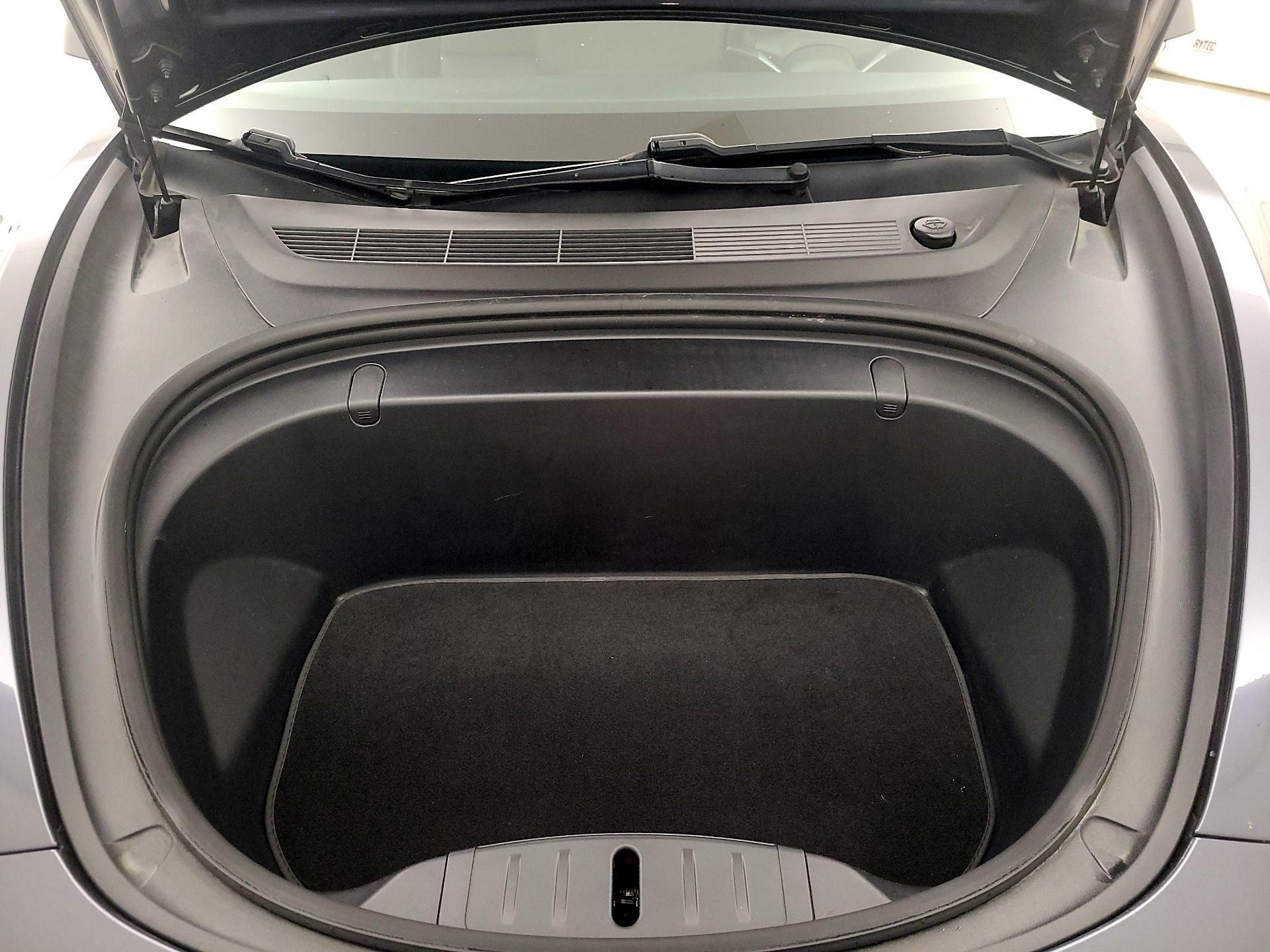 Thumbnail: 2019 Tesla Model 3 - 20
