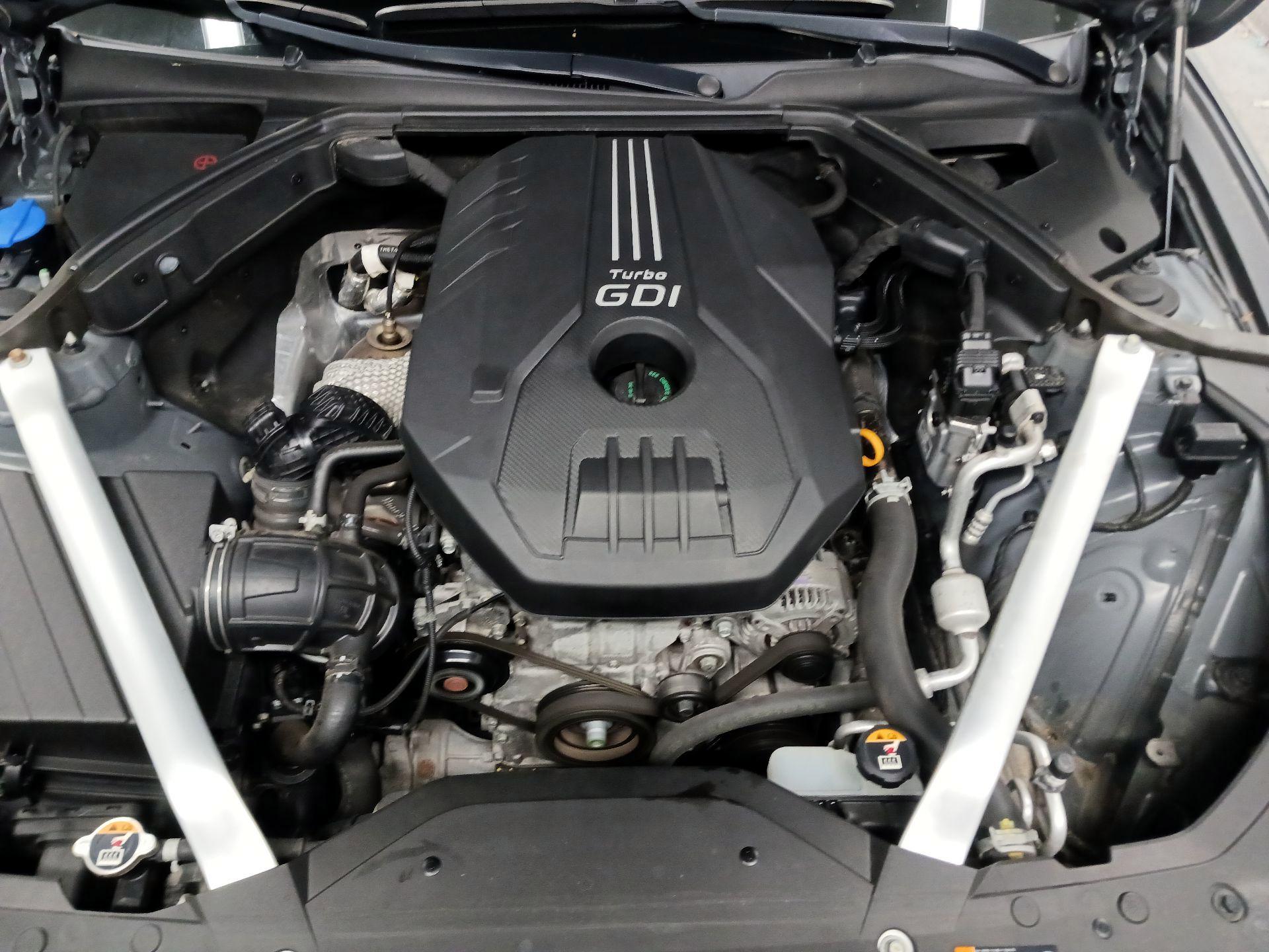 Thumbnail: 2020 Genesis G70 - 19