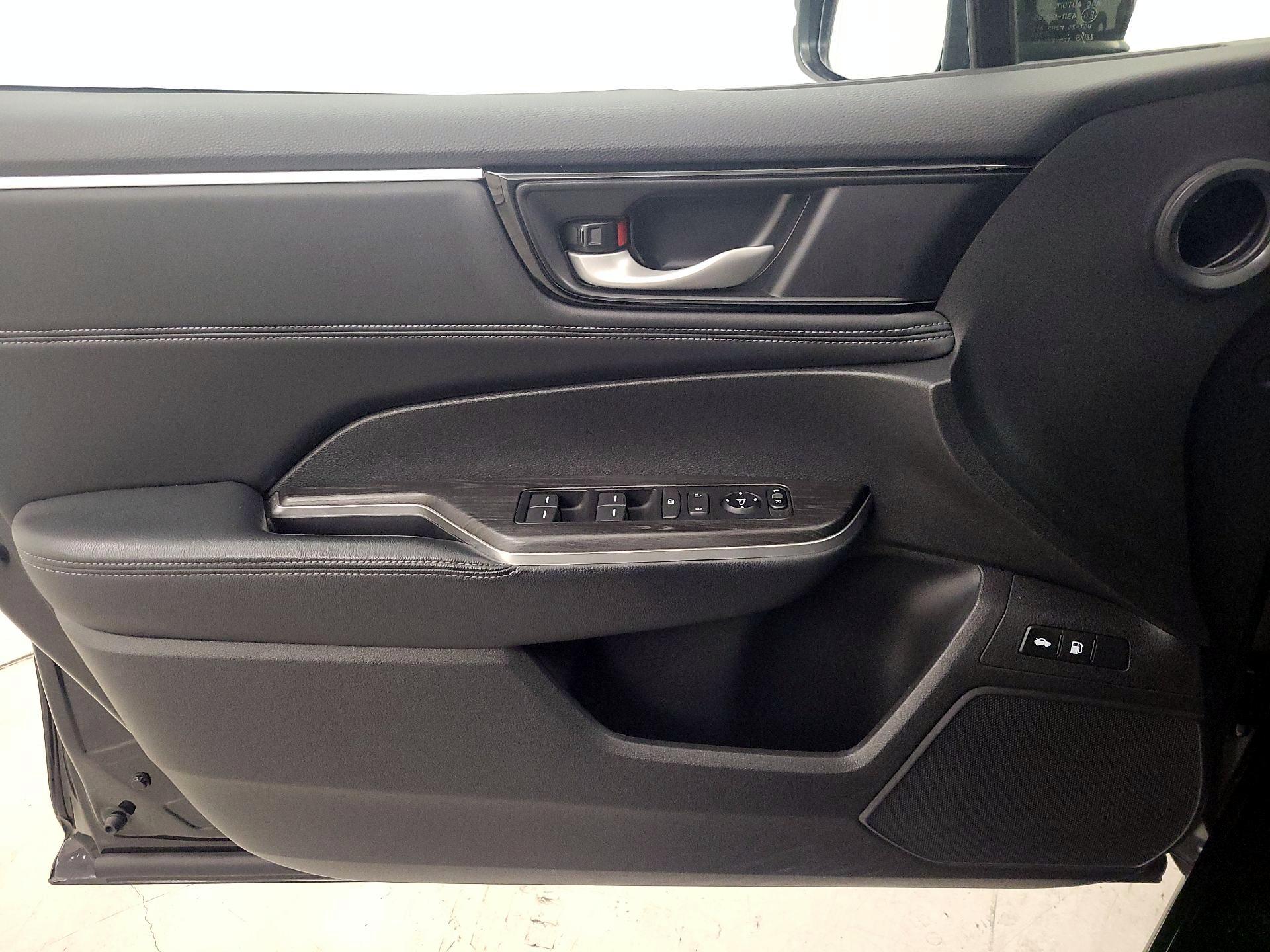 Thumbnail: 2018 Honda Clarity - 12