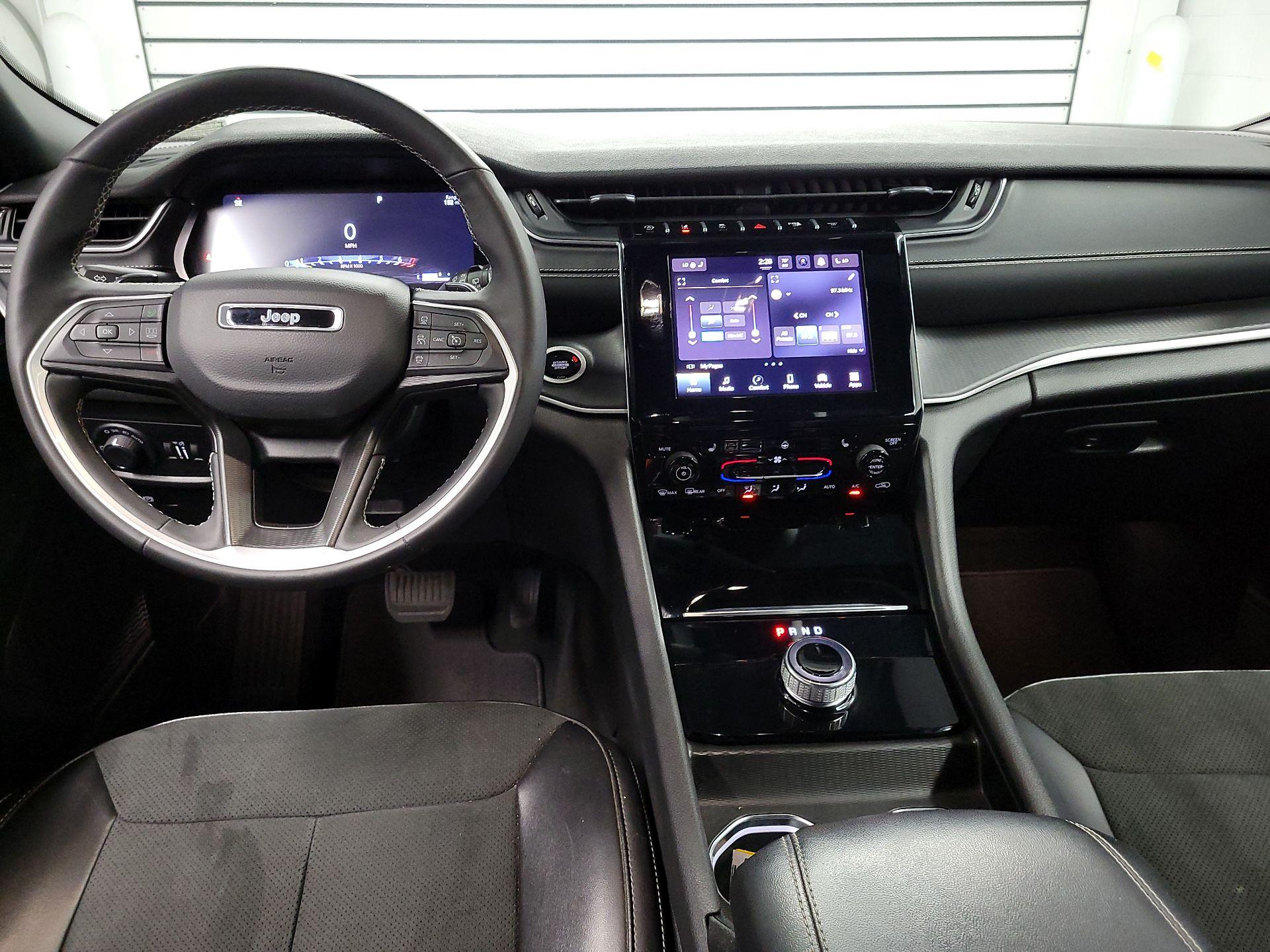 Thumbnail: 2024 Jeep Grand Cherokee - 9