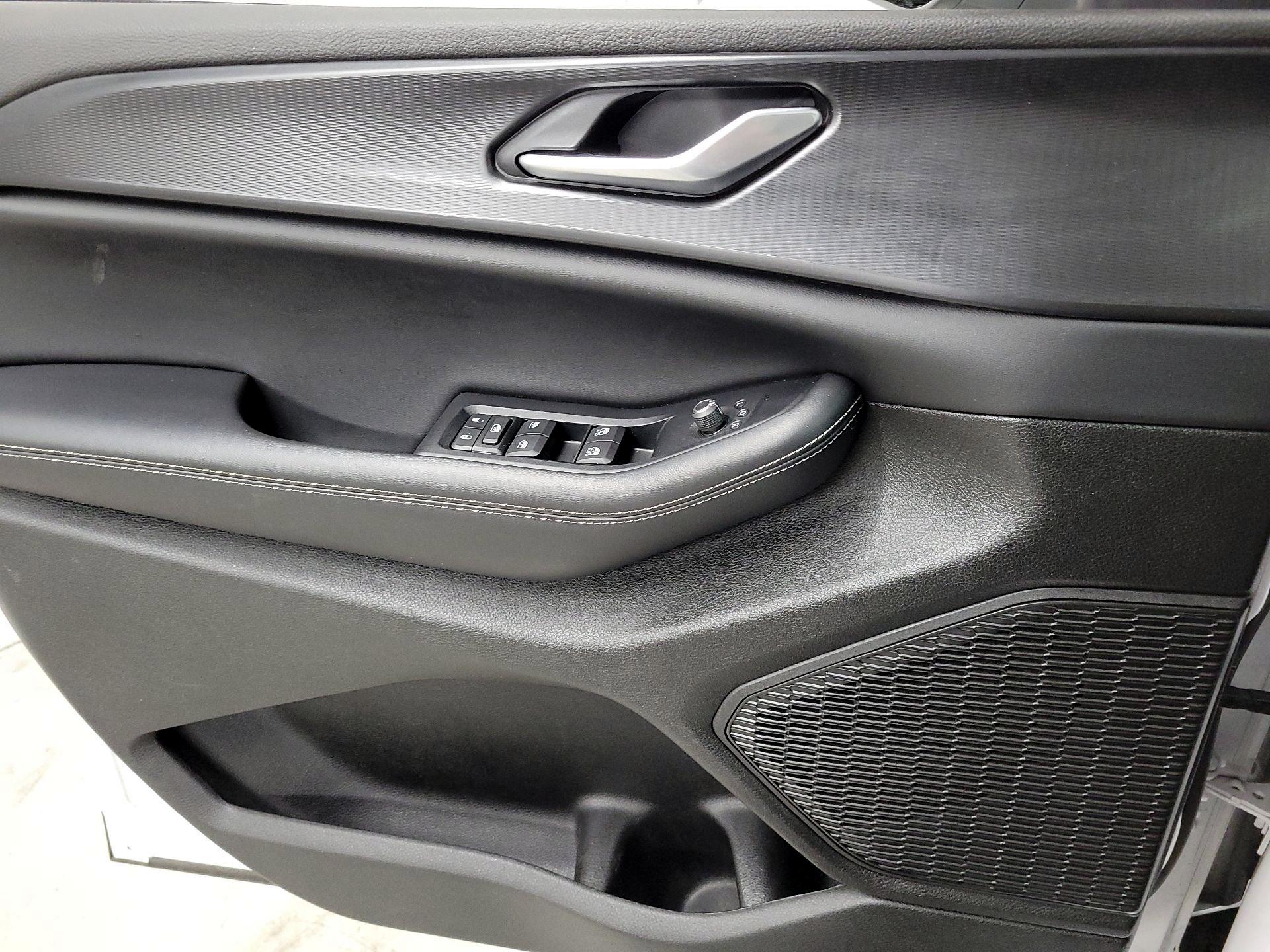 Thumbnail: 2024 Jeep Grand Cherokee - 12