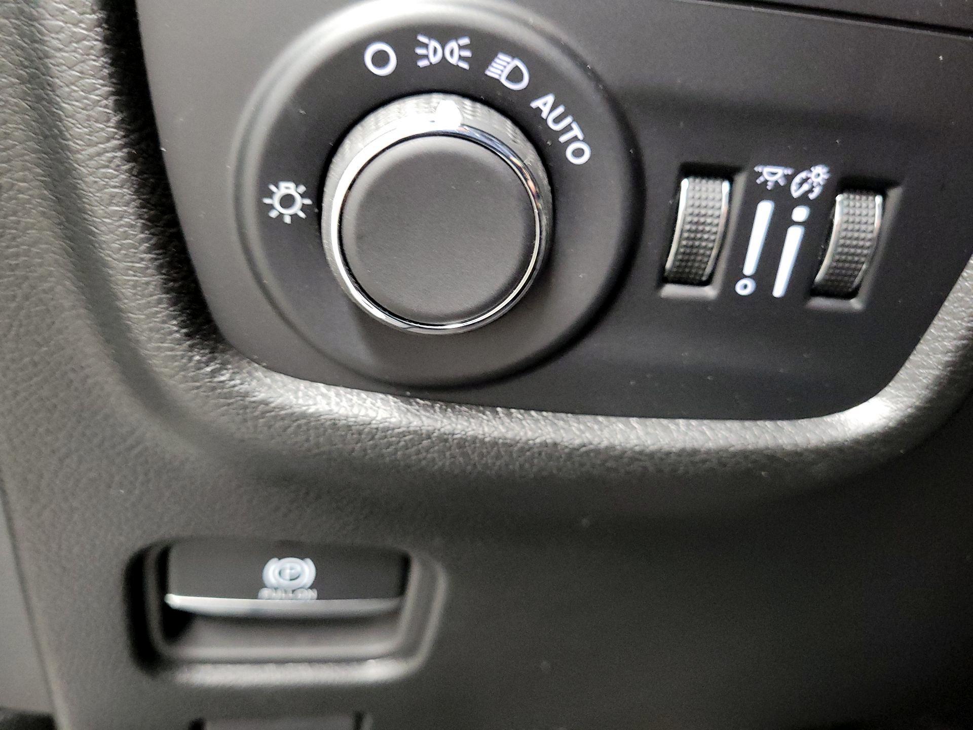 Thumbnail: 2024 Jeep Grand Cherokee - 13