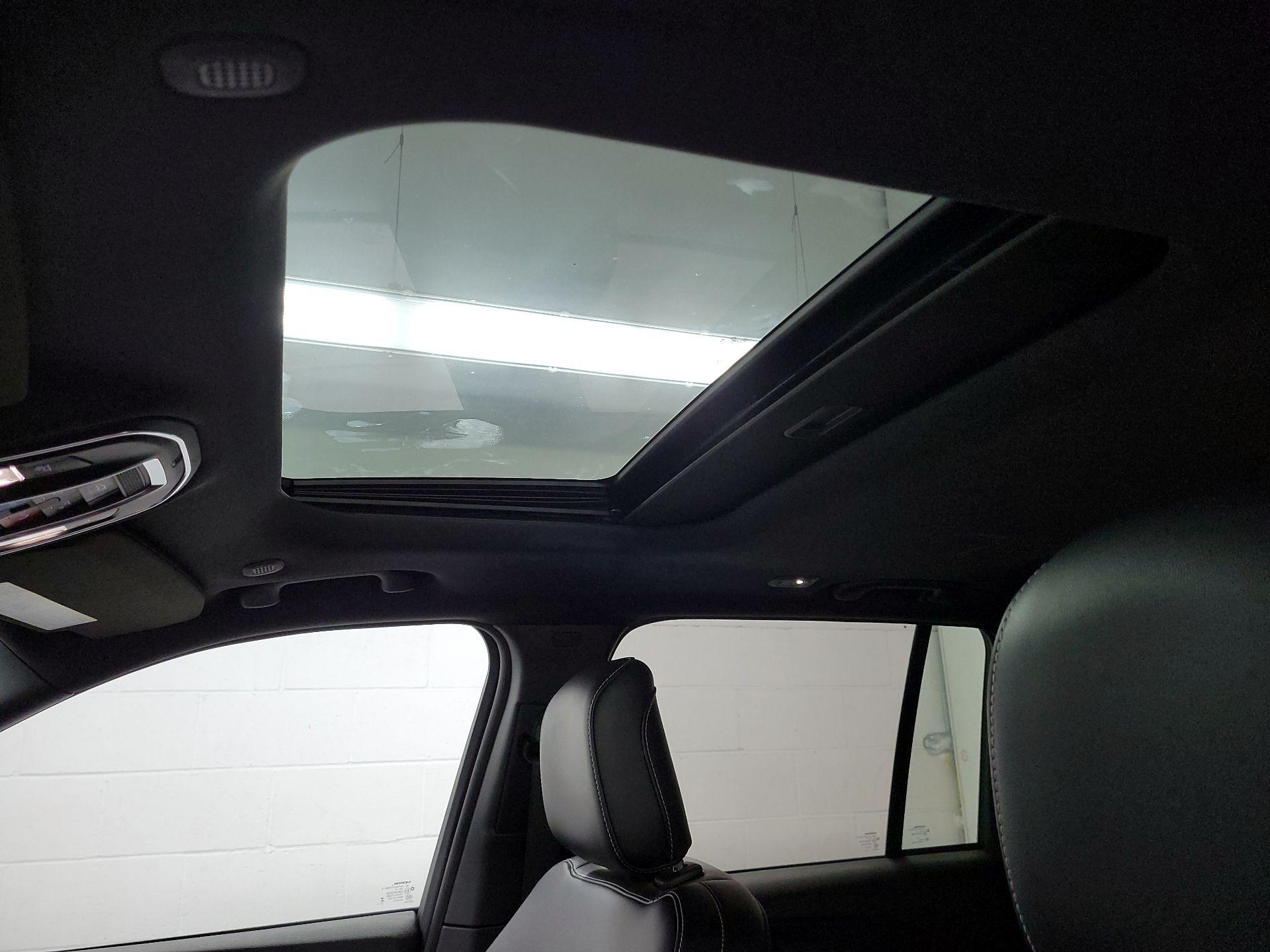 Thumbnail: 2024 Jeep Grand Cherokee - 19