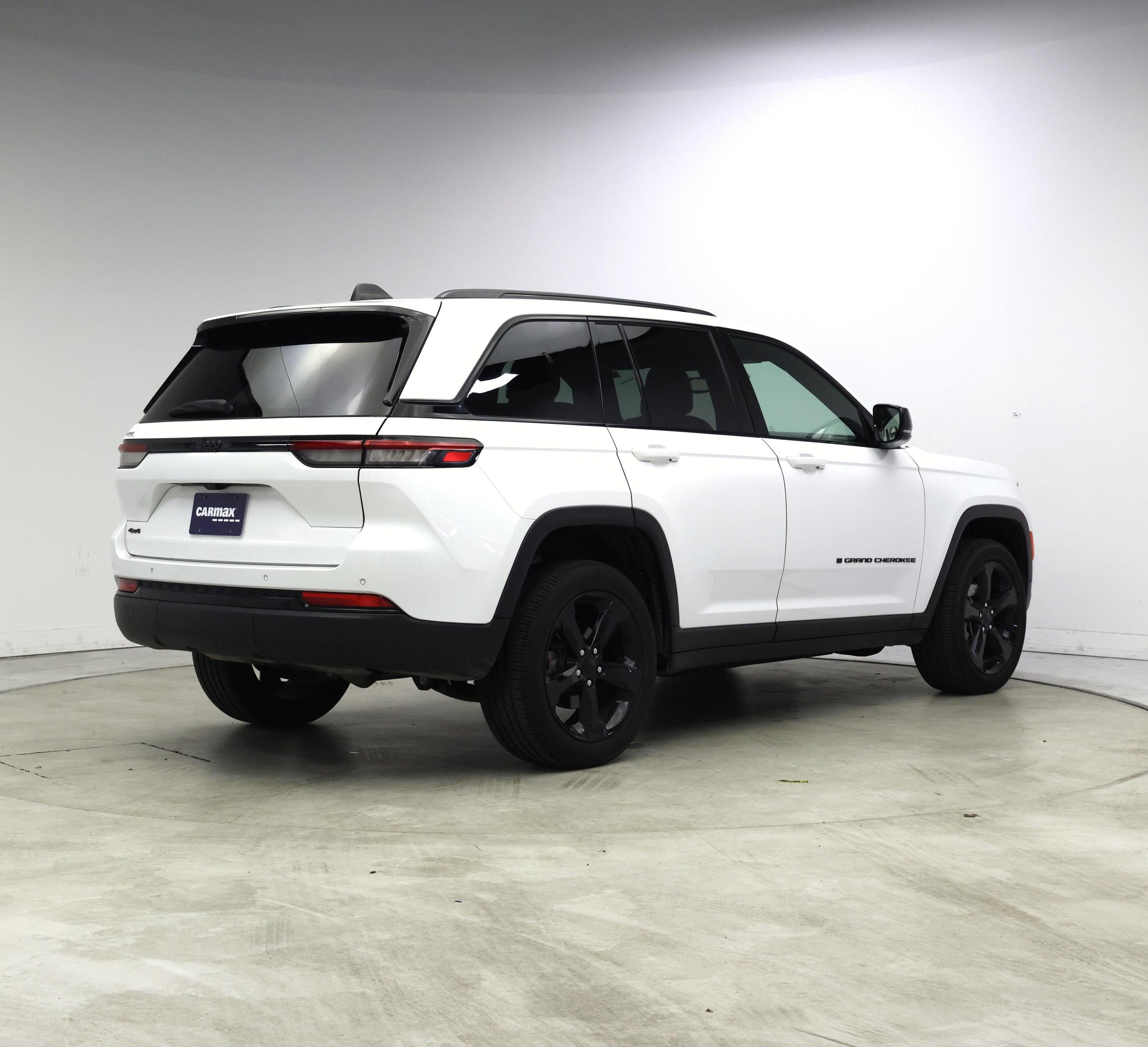 Thumbnail: 2024 Jeep Grand Cherokee - 8