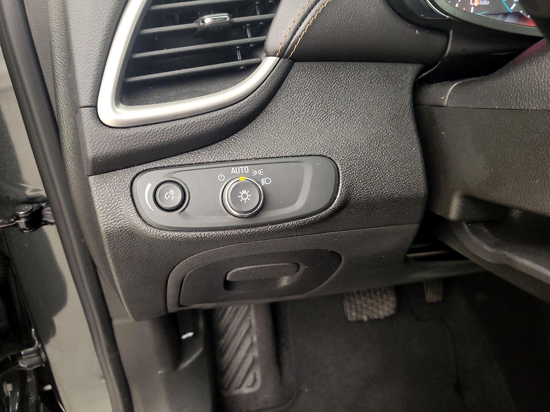 Thumbnail: 2019 Chevrolet Trax - 13