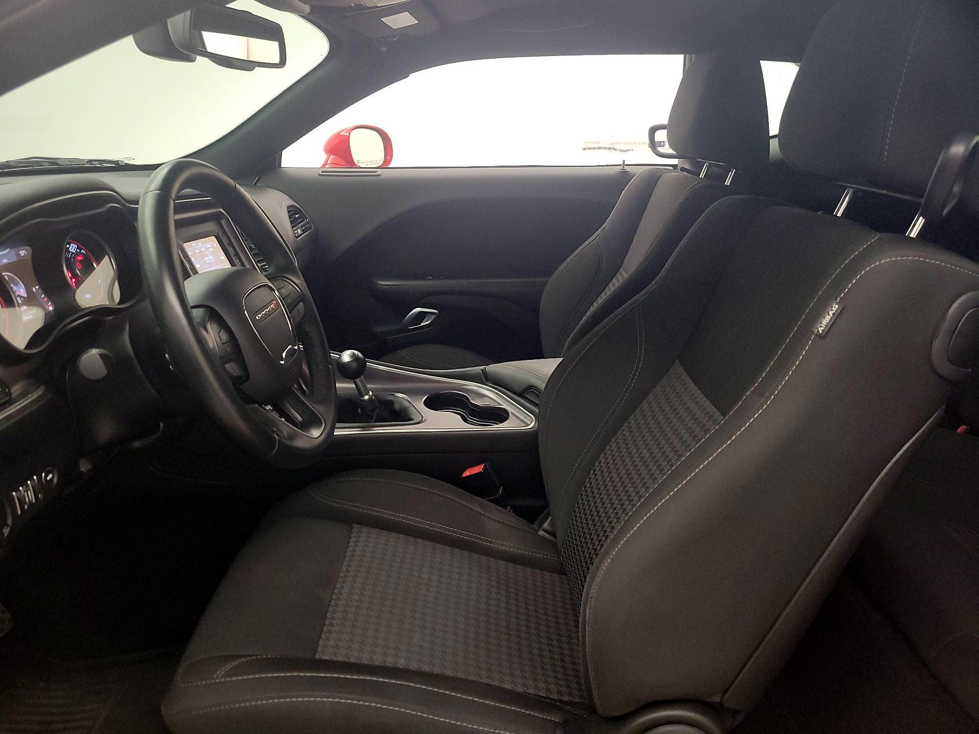 Thumbnail: 2015 Dodge Challenger - 11