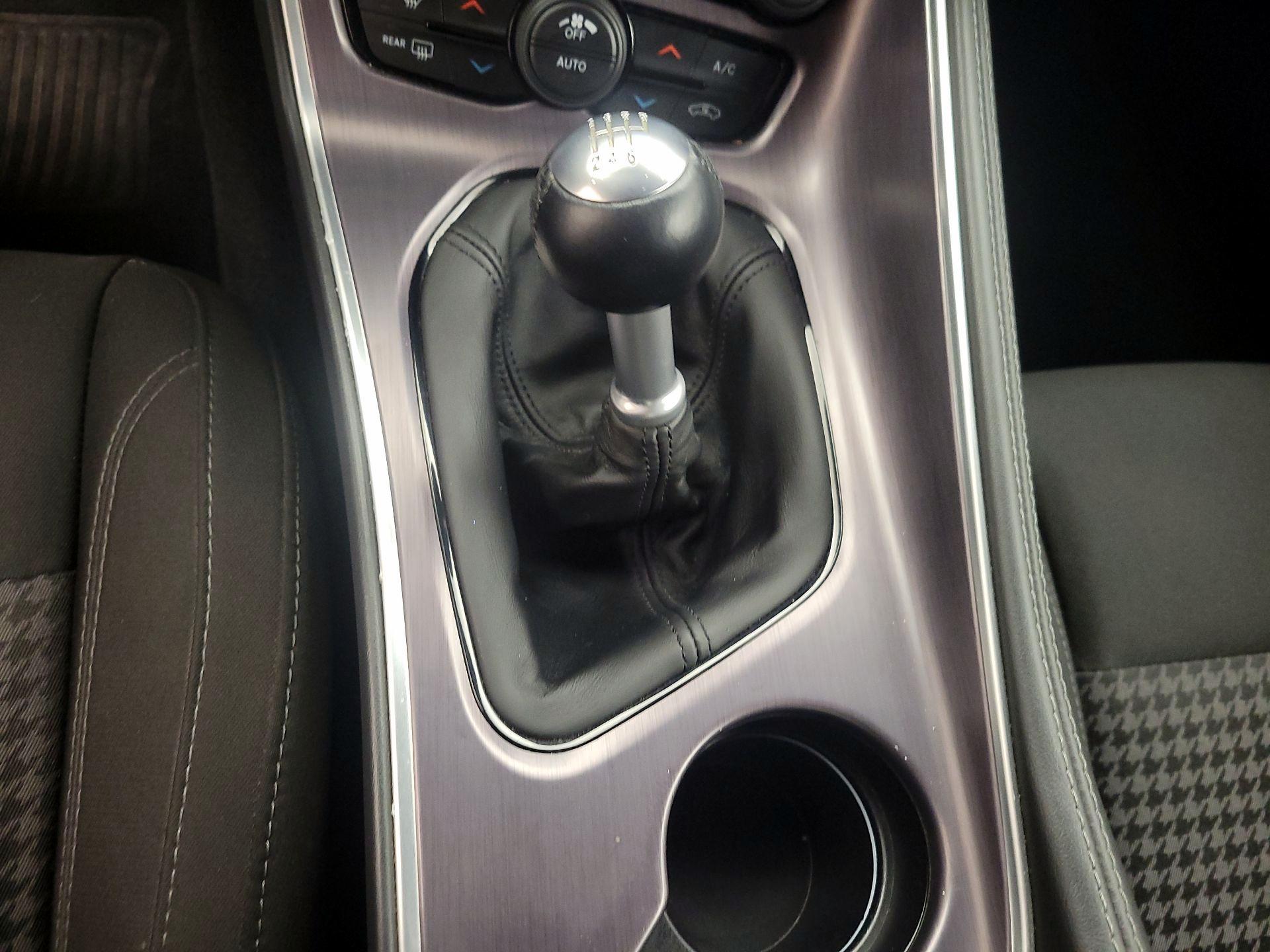 Thumbnail: 2015 Dodge Challenger - 16