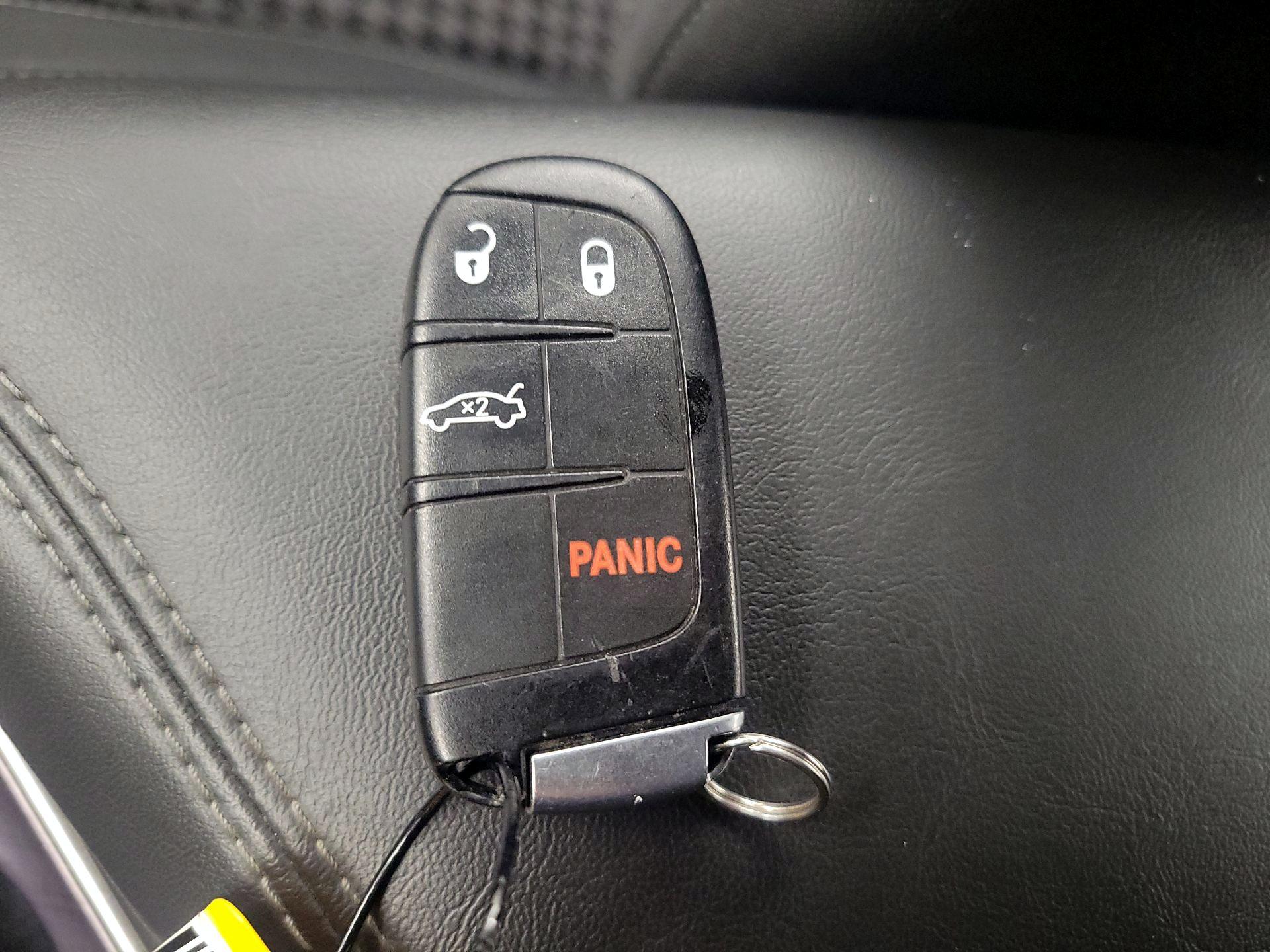 Thumbnail: 2015 Dodge Challenger - 20