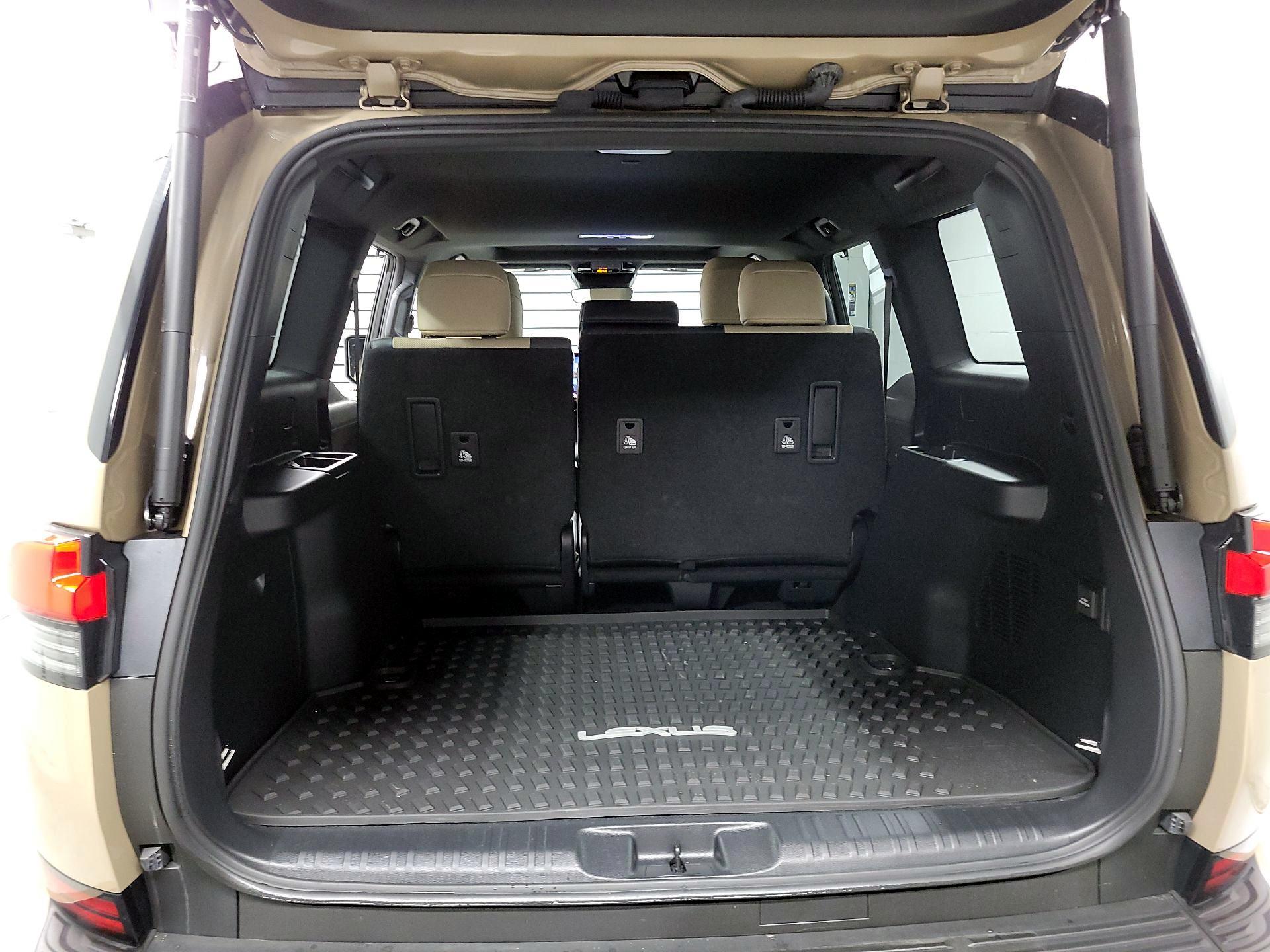 Thumbnail: 2024 Lexus GX - 18